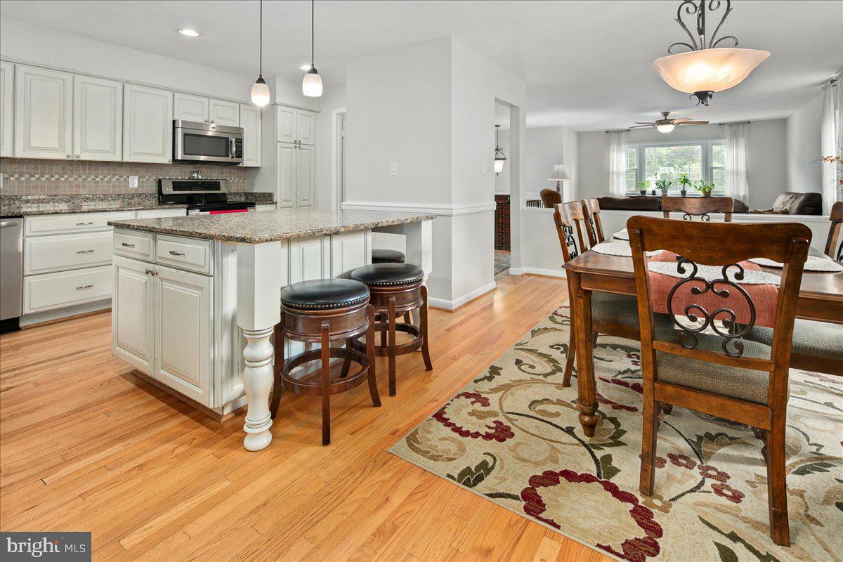 8600 CHERRY VALLEY LN, ALEXANDRIA, Virginia 22309, 4 Bedrooms Bedrooms, ,3 BathroomsBathrooms,Residential,For sale,8600 CHERRY VALLEY LN,VAFX2253324 MLS # VAFX2253324