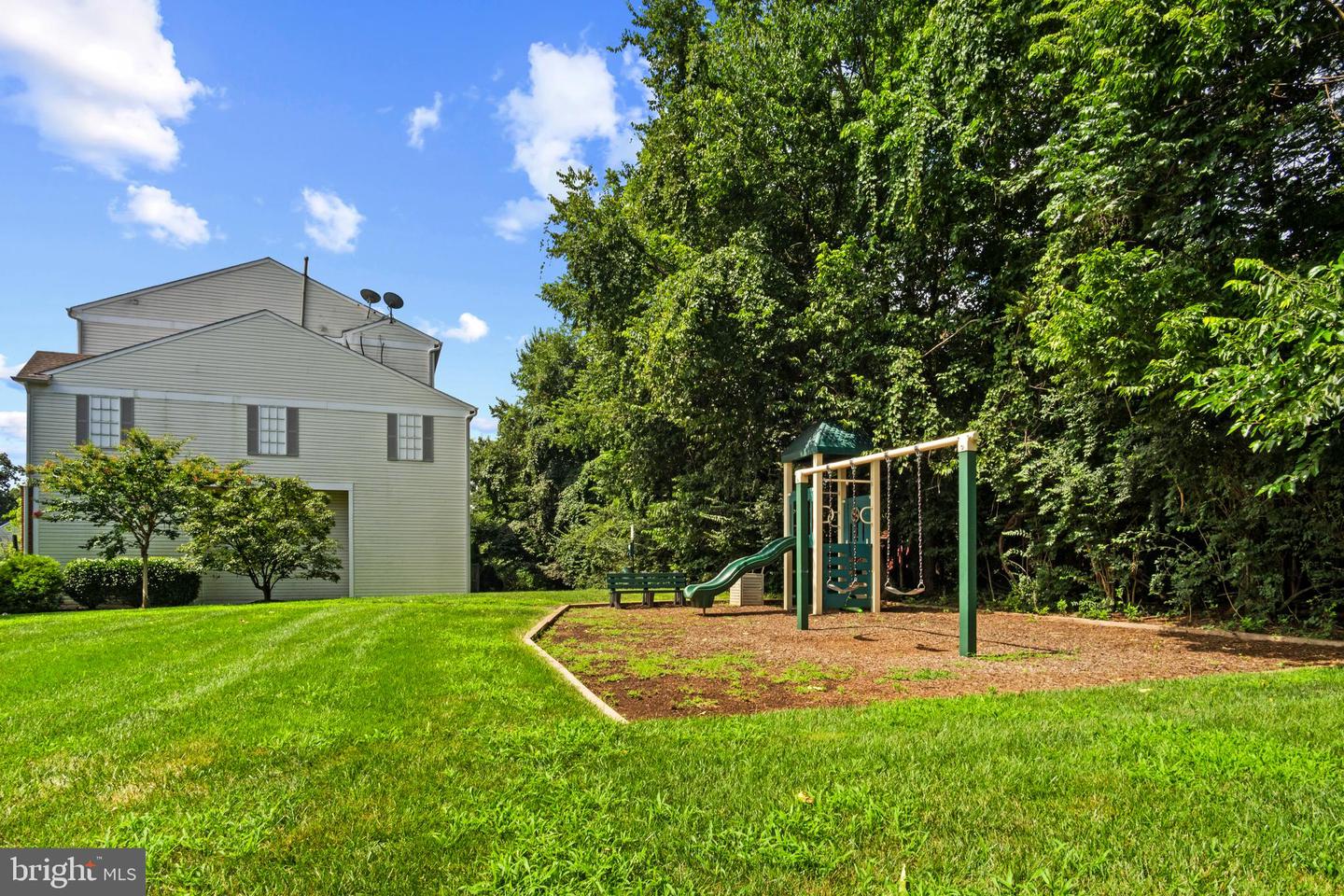 21845 BALDWIN SQ #201, STERLING, Virginia 20164, 2 Bedrooms Bedrooms, ,2 BathroomsBathrooms,Residential,For sale,21845 BALDWIN SQ #201,VALO2101194 MLS # VALO2101194