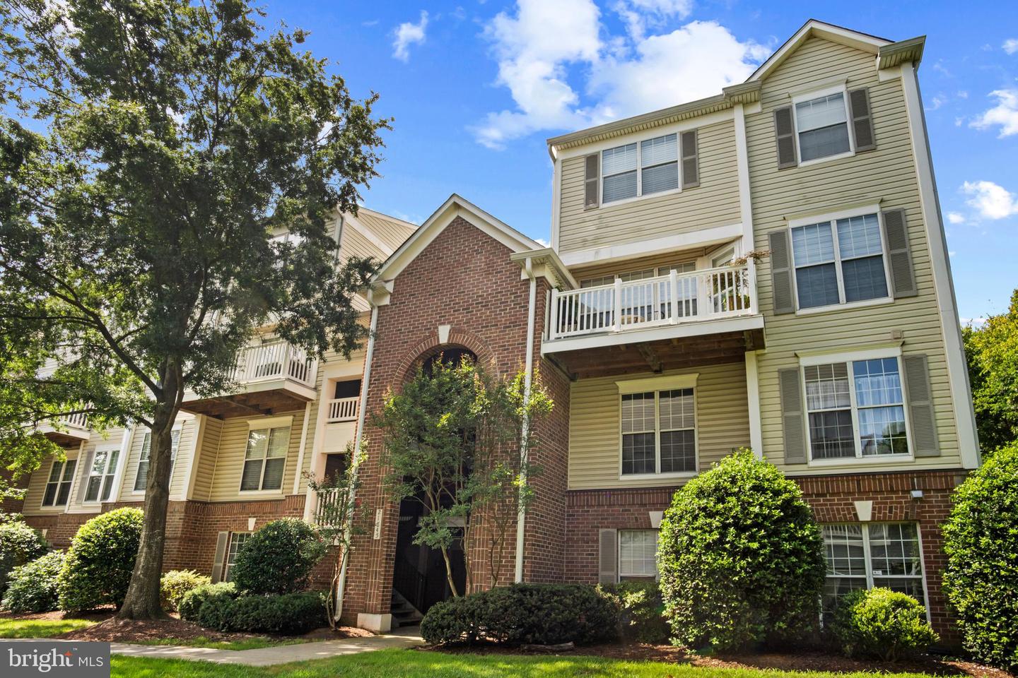 21845 BALDWIN SQ #201, STERLING, Virginia 20164, 2 Bedrooms Bedrooms, ,2 BathroomsBathrooms,Residential,For sale,21845 BALDWIN SQ #201,VALO2101194 MLS # VALO2101194