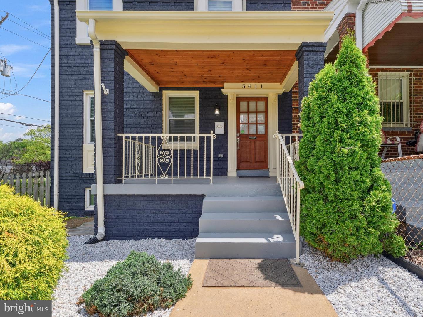 5411 2ND ST NW, WASHINGTON, District Of Columbia 20011, 3 Bedrooms Bedrooms, ,3 BathroomsBathrooms,Residential,For sale,5411 2ND ST NW,DCDC2209534 MLS # DCDC2209534