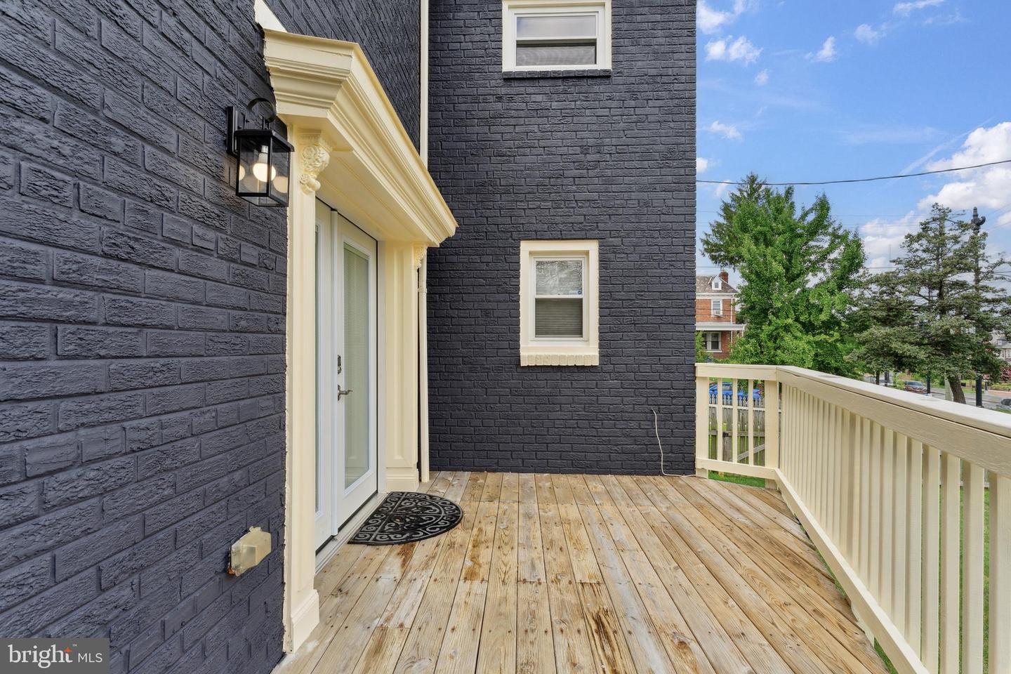 5411 2ND ST NW, WASHINGTON, District Of Columbia 20011, 3 Bedrooms Bedrooms, ,3 BathroomsBathrooms,Residential,For sale,5411 2ND ST NW,DCDC2209534 MLS # DCDC2209534