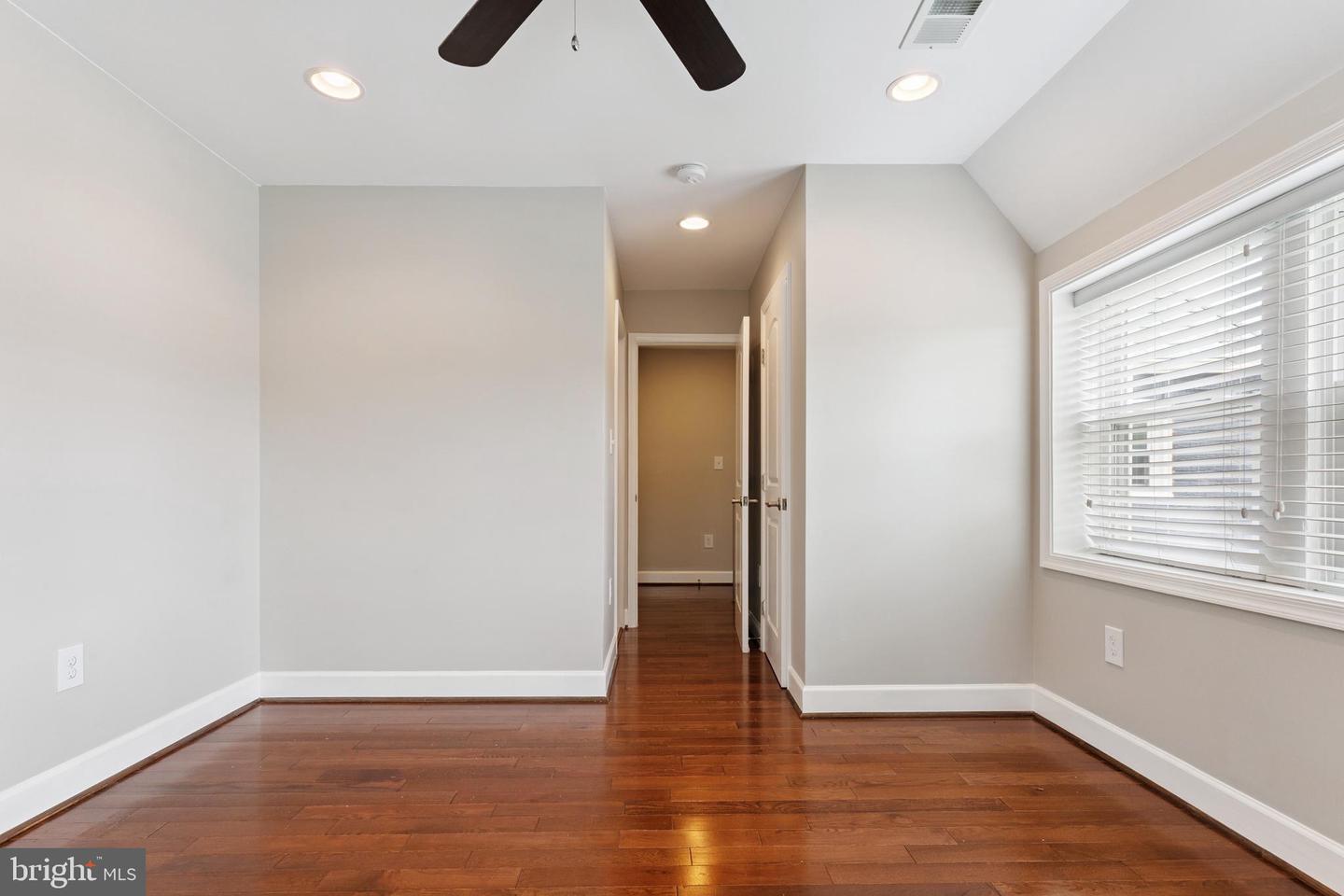 5411 2ND ST NW, WASHINGTON, District Of Columbia 20011, 3 Bedrooms Bedrooms, ,3 BathroomsBathrooms,Residential,For sale,5411 2ND ST NW,DCDC2209534 MLS # DCDC2209534