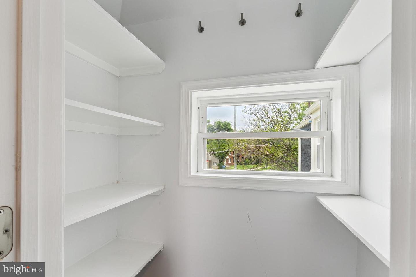 5411 2ND ST NW, WASHINGTON, District Of Columbia 20011, 3 Bedrooms Bedrooms, ,3 BathroomsBathrooms,Residential,For sale,5411 2ND ST NW,DCDC2209534 MLS # DCDC2209534