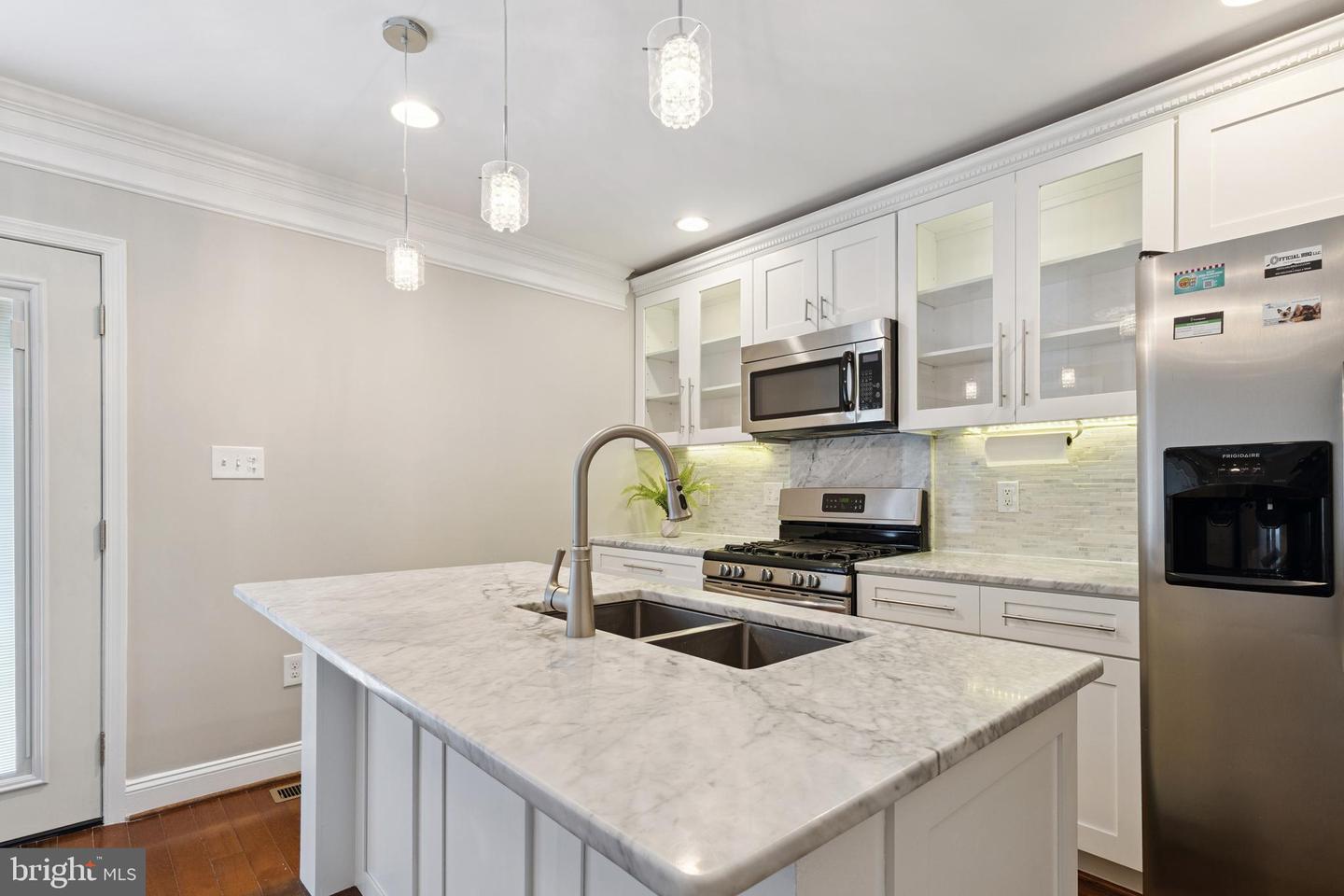 5411 2ND ST NW, WASHINGTON, District Of Columbia 20011, 3 Bedrooms Bedrooms, ,3 BathroomsBathrooms,Residential,For sale,5411 2ND ST NW,DCDC2209534 MLS # DCDC2209534
