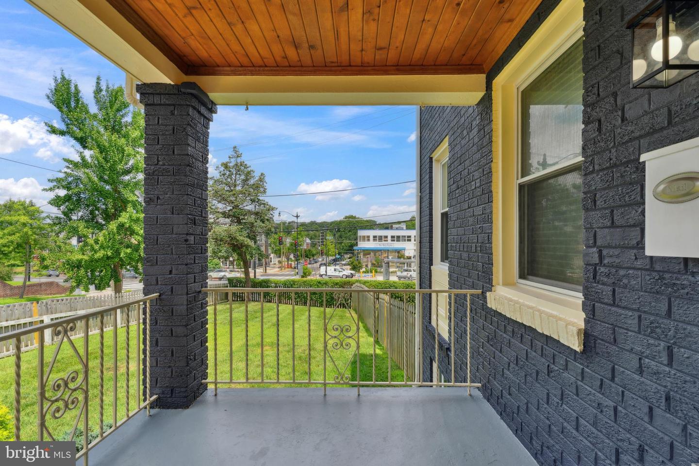 5411 2ND ST NW, WASHINGTON, District Of Columbia 20011, 3 Bedrooms Bedrooms, ,3 BathroomsBathrooms,Residential,For sale,5411 2ND ST NW,DCDC2209534 MLS # DCDC2209534