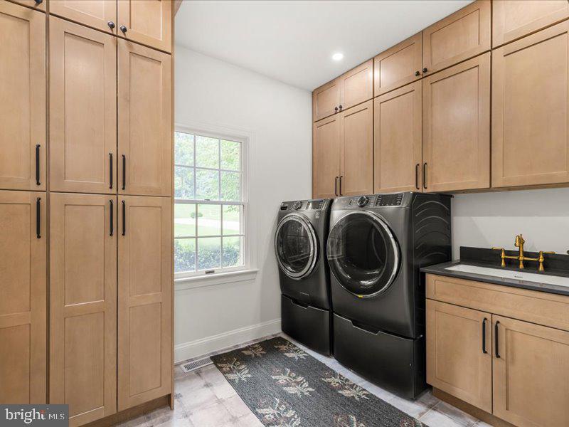 247 MCGUIRE RD, WINCHESTER, Virginia 22603, 4 Bedrooms Bedrooms, ,2 BathroomsBathrooms,Residential,For sale,247 MCGUIRE RD,VAFV2035358 MLS # VAFV2035358