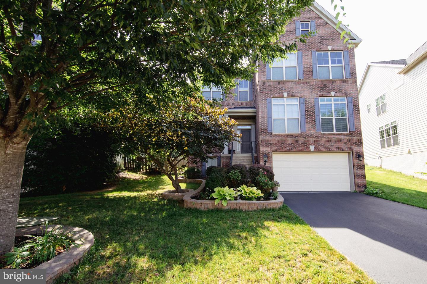 42739 MACAULEY PL, ASHBURN, Virginia 20148, 5 Bedrooms Bedrooms, ,4 BathroomsBathrooms,Residential,For sale,42739 MACAULEY PL,VALO2101634 MLS # VALO2101634