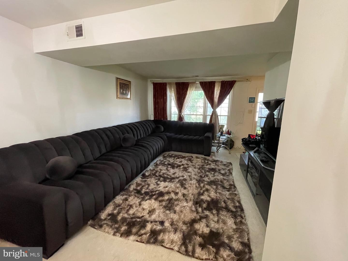 7671 CALLAN DR, MANASSAS, Virginia 20109, 3 Bedrooms Bedrooms, ,1 BathroomBathrooms,Residential,For sale,7671 CALLAN DR,VAPW2098912 MLS # VAPW2098912