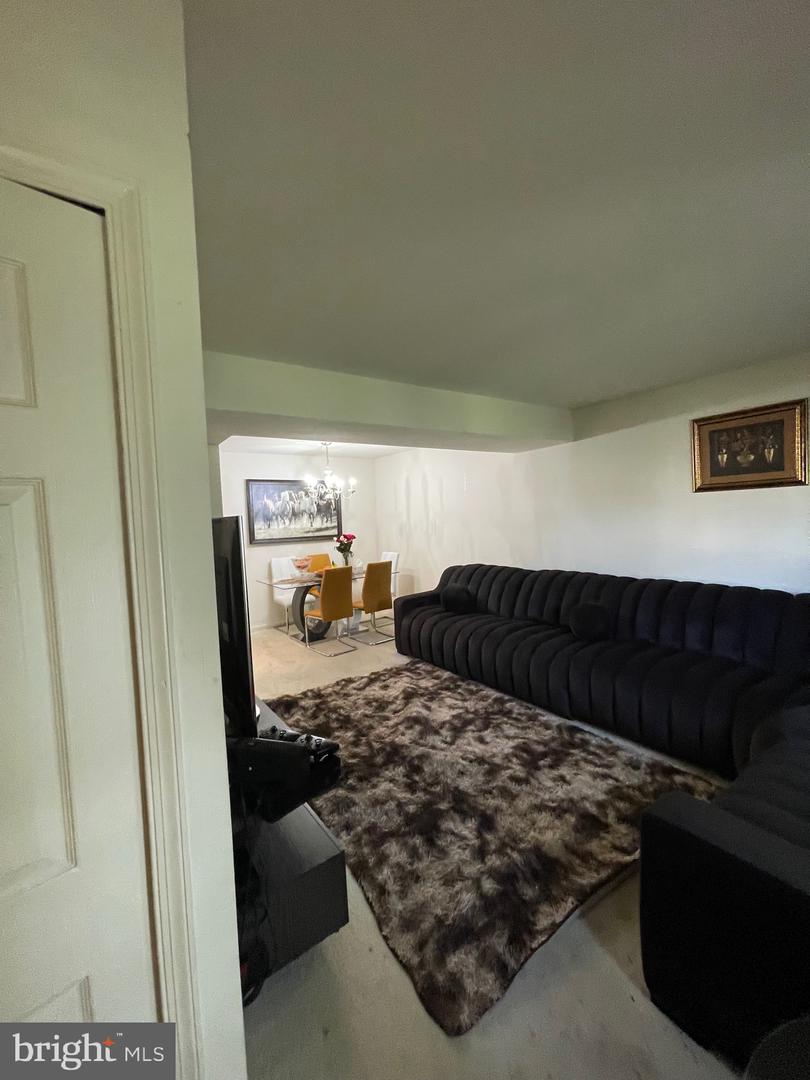 7671 CALLAN DR, MANASSAS, Virginia 20109, 3 Bedrooms Bedrooms, ,1 BathroomBathrooms,Residential,For sale,7671 CALLAN DR,VAPW2098912 MLS # VAPW2098912