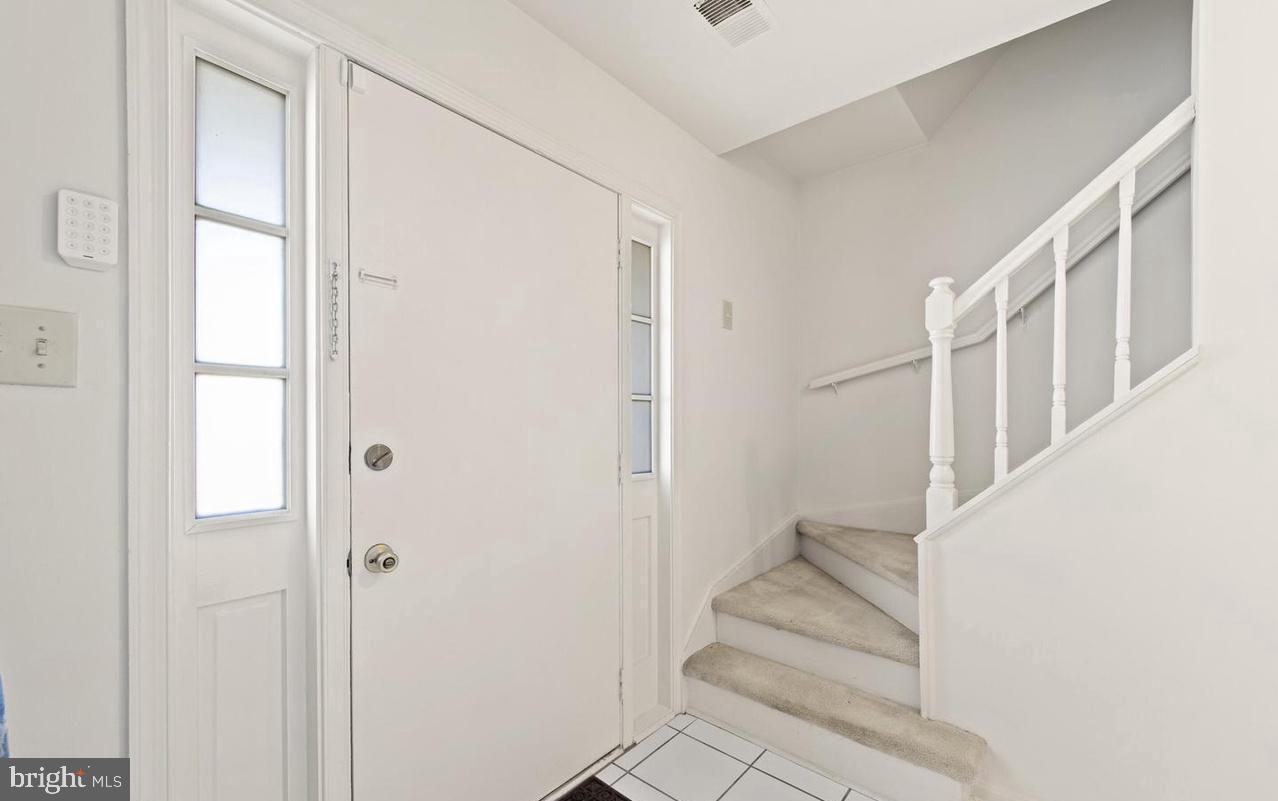 7671 CALLAN DR, MANASSAS, Virginia 20109, 3 Bedrooms Bedrooms, ,1 BathroomBathrooms,Residential,For sale,7671 CALLAN DR,VAPW2098912 MLS # VAPW2098912