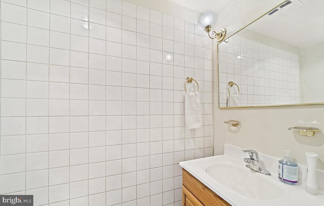 7671 CALLAN DR, MANASSAS, Virginia 20109, 3 Bedrooms Bedrooms, ,1 BathroomBathrooms,Residential,For sale,7671 CALLAN DR,VAPW2098912 MLS # VAPW2098912