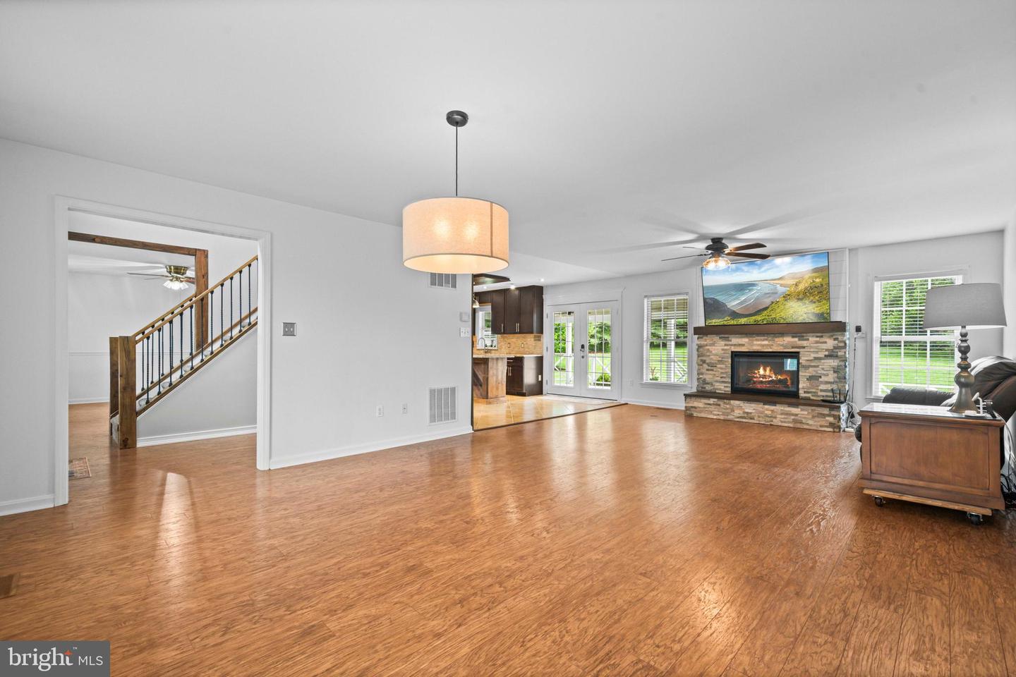 34444 LEESBURG PIKE, ROUND HILL, Virginia 20141, 4 Bedrooms Bedrooms, ,2 BathroomsBathrooms,Residential,For sale,34444 LEESBURG PIKE,VALO2101664 MLS # VALO2101664