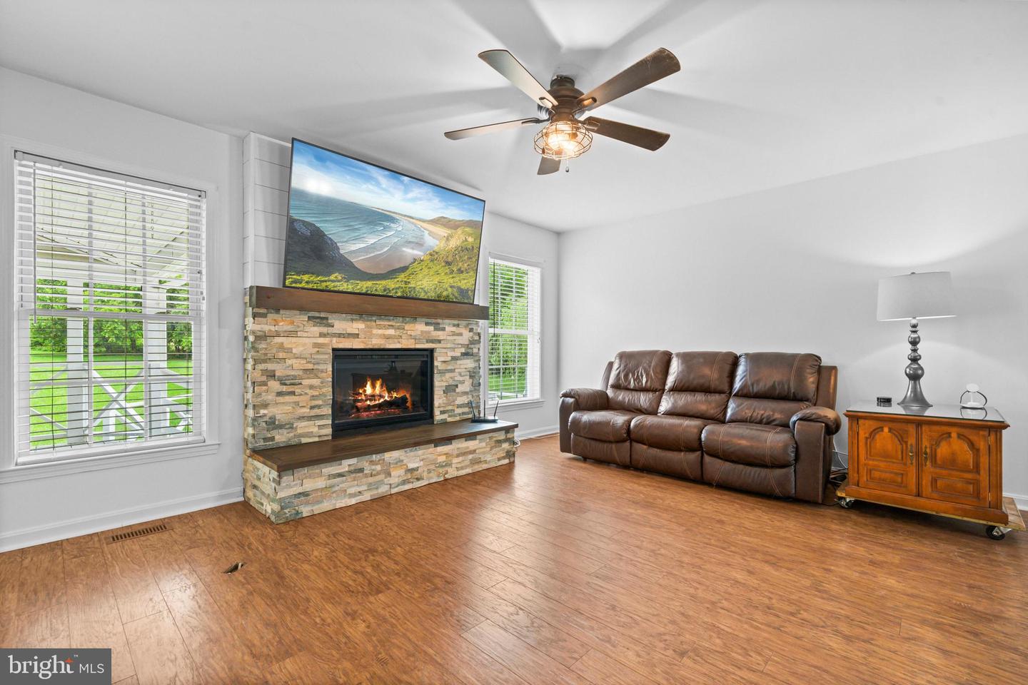 34444 LEESBURG PIKE, ROUND HILL, Virginia 20141, 4 Bedrooms Bedrooms, ,2 BathroomsBathrooms,Residential,For sale,34444 LEESBURG PIKE,VALO2101664 MLS # VALO2101664