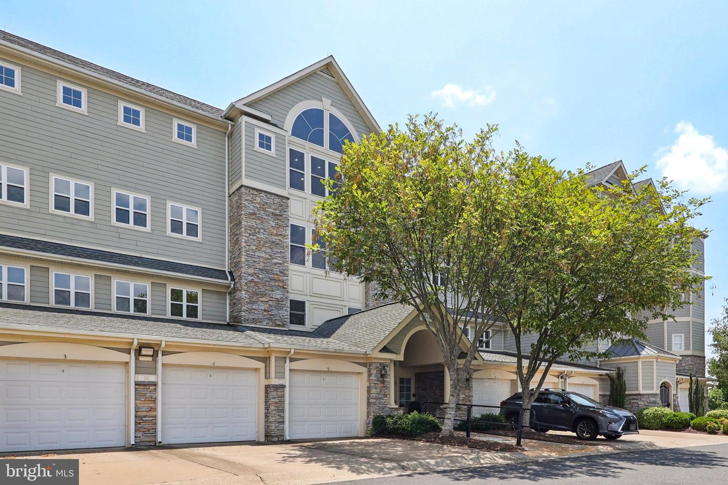 1621 LADUE CT #104, WOODBRIDGE, Virginia 22191, 2 Bedrooms Bedrooms, ,2 BathroomsBathrooms,Residential,For sale,1621 LADUE CT #104,VAPW2098974 MLS # VAPW2098974
