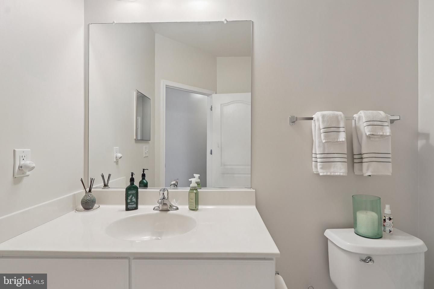 1621 LADUE CT #104, WOODBRIDGE, Virginia 22191, 2 Bedrooms Bedrooms, ,2 BathroomsBathrooms,Residential,For sale,1621 LADUE CT #104,VAPW2098974 MLS # VAPW2098974