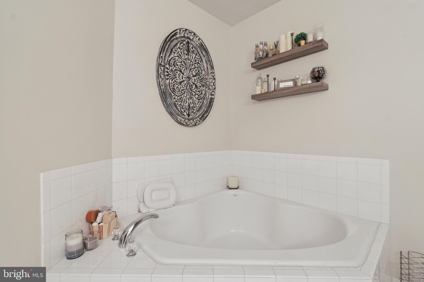 1621 LADUE CT #104, WOODBRIDGE, Virginia 22191, 2 Bedrooms Bedrooms, ,2 BathroomsBathrooms,Residential,For sale,1621 LADUE CT #104,VAPW2098974 MLS # VAPW2098974
