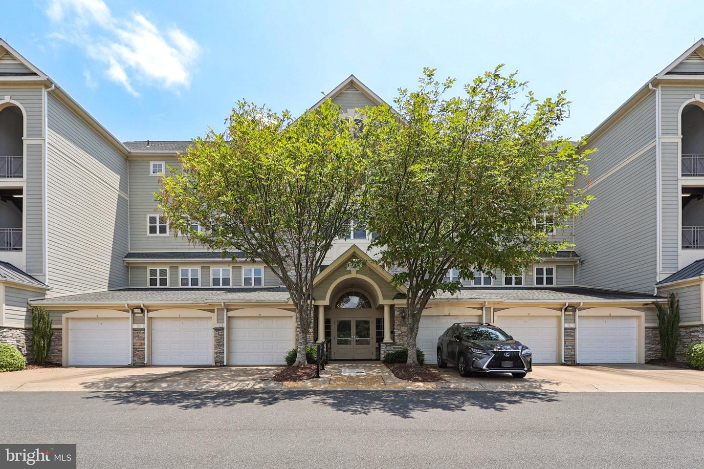 1621 LADUE CT #104, WOODBRIDGE, Virginia 22191, 2 Bedrooms Bedrooms, ,2 BathroomsBathrooms,Residential,For sale,1621 LADUE CT #104,VAPW2098974 MLS # VAPW2098974