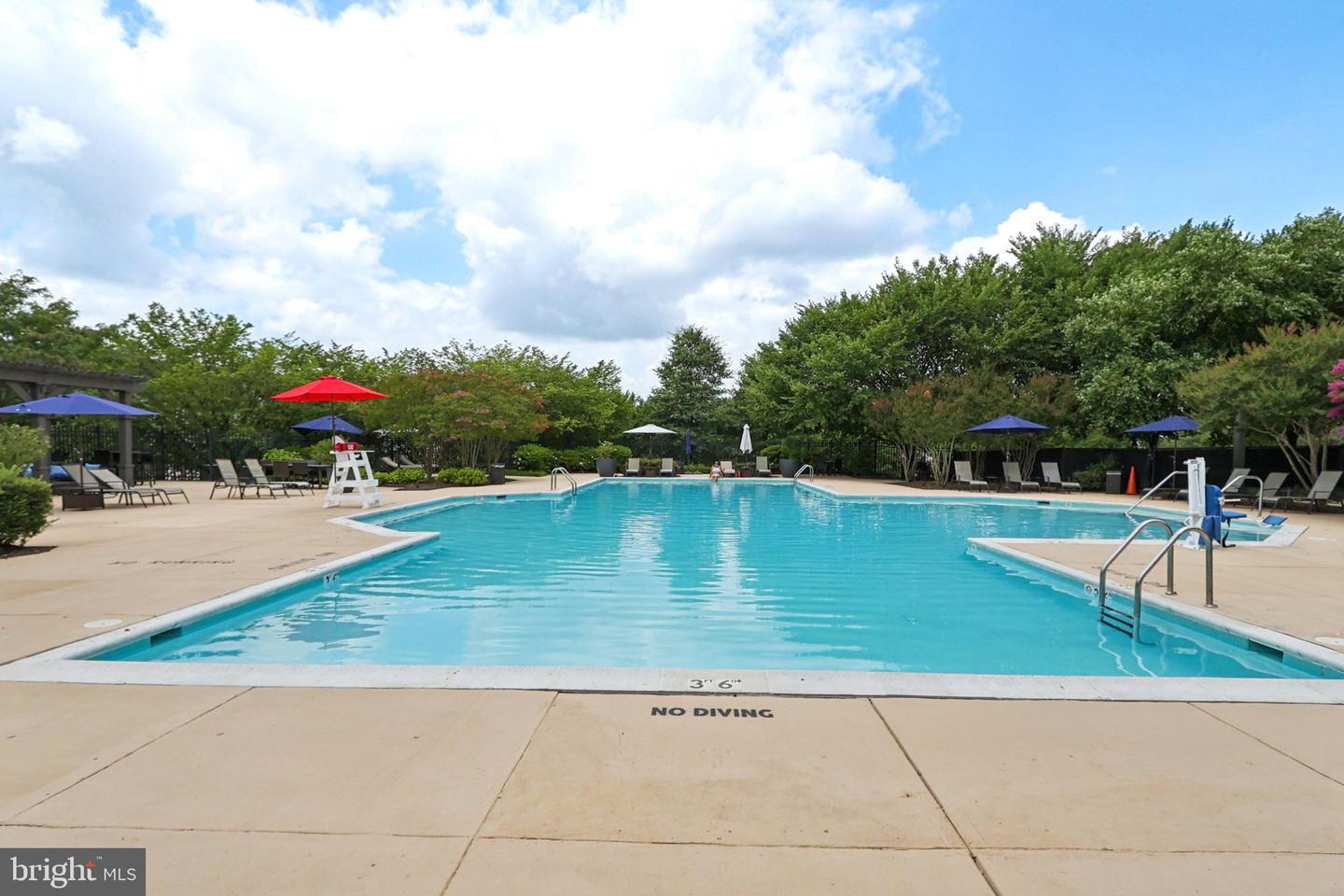1621 LADUE CT #104, WOODBRIDGE, Virginia 22191, 2 Bedrooms Bedrooms, ,2 BathroomsBathrooms,Residential,For sale,1621 LADUE CT #104,VAPW2098974 MLS # VAPW2098974