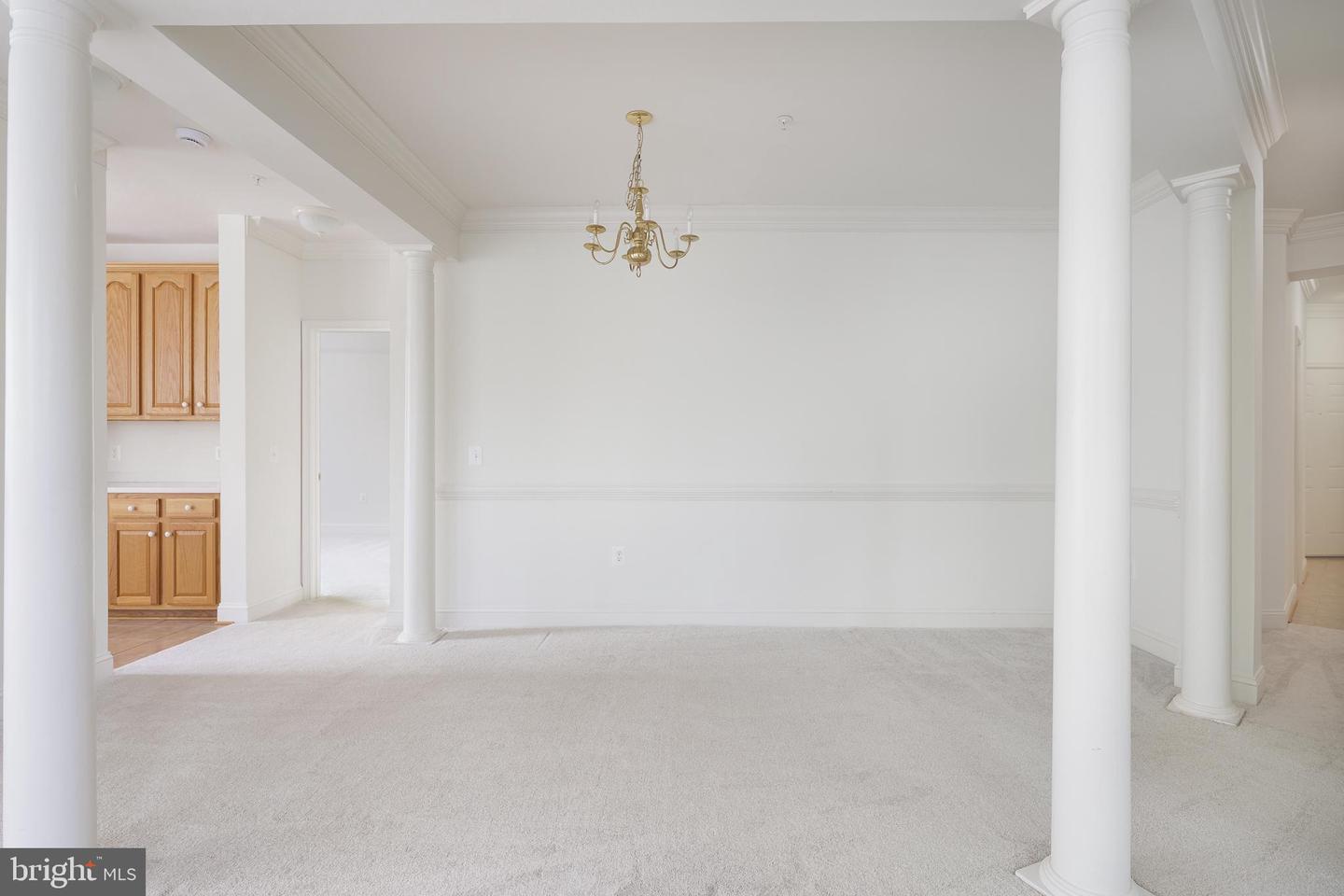 8600 LIBERTY TRL #206, MANASSAS, Virginia 20110, 2 Bedrooms Bedrooms, ,2 BathroomsBathrooms,Residential,For sale,8600 LIBERTY TRL #206,VAMN2008652 MLS # VAMN2008652