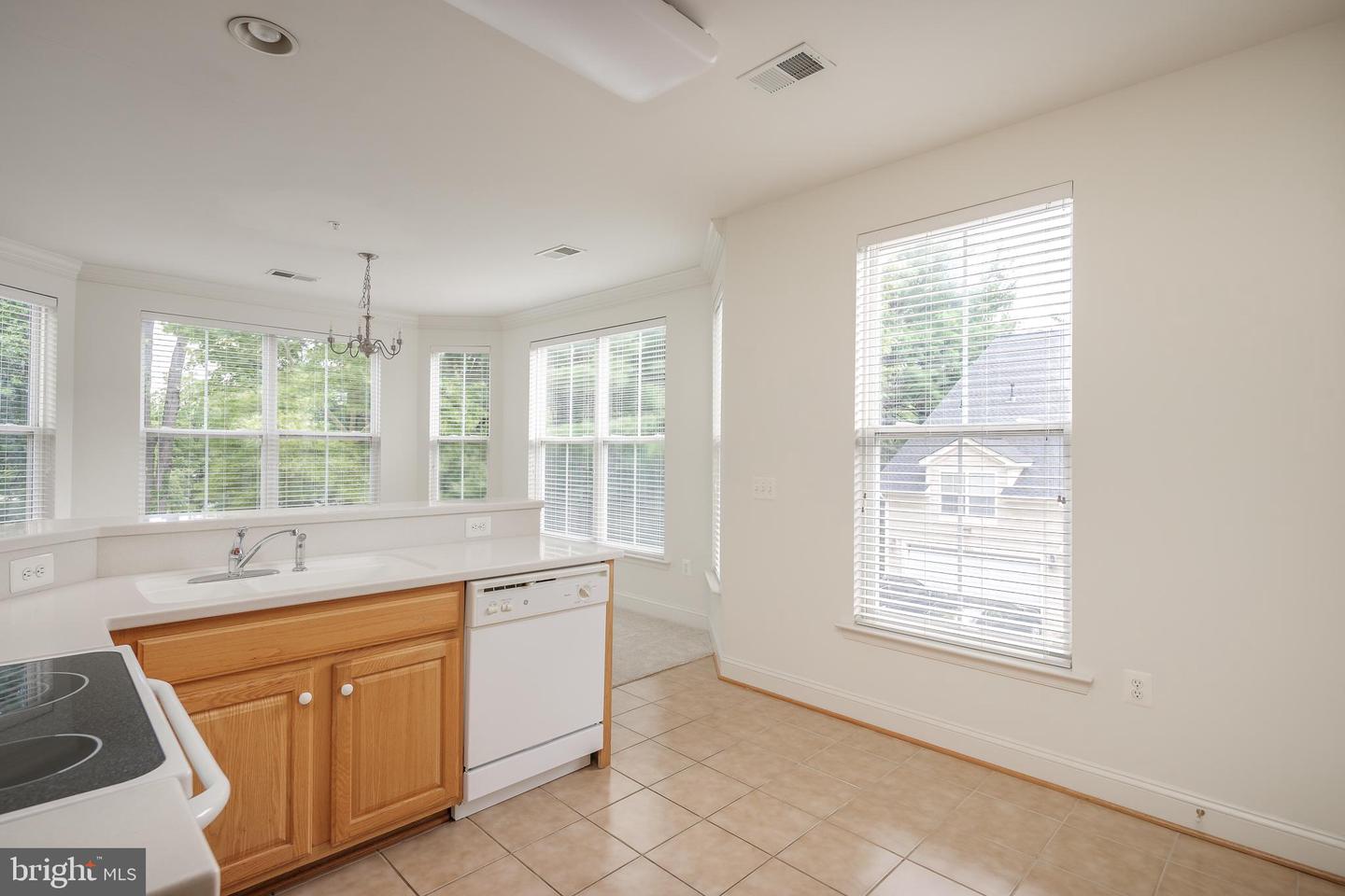 8600 LIBERTY TRL #206, MANASSAS, Virginia 20110, 2 Bedrooms Bedrooms, ,2 BathroomsBathrooms,Residential,For sale,8600 LIBERTY TRL #206,VAMN2008652 MLS # VAMN2008652