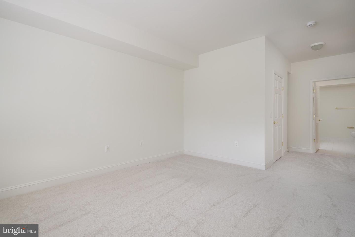 8600 LIBERTY TRL #206, MANASSAS, Virginia 20110, 2 Bedrooms Bedrooms, ,2 BathroomsBathrooms,Residential,For sale,8600 LIBERTY TRL #206,VAMN2008652 MLS # VAMN2008652
