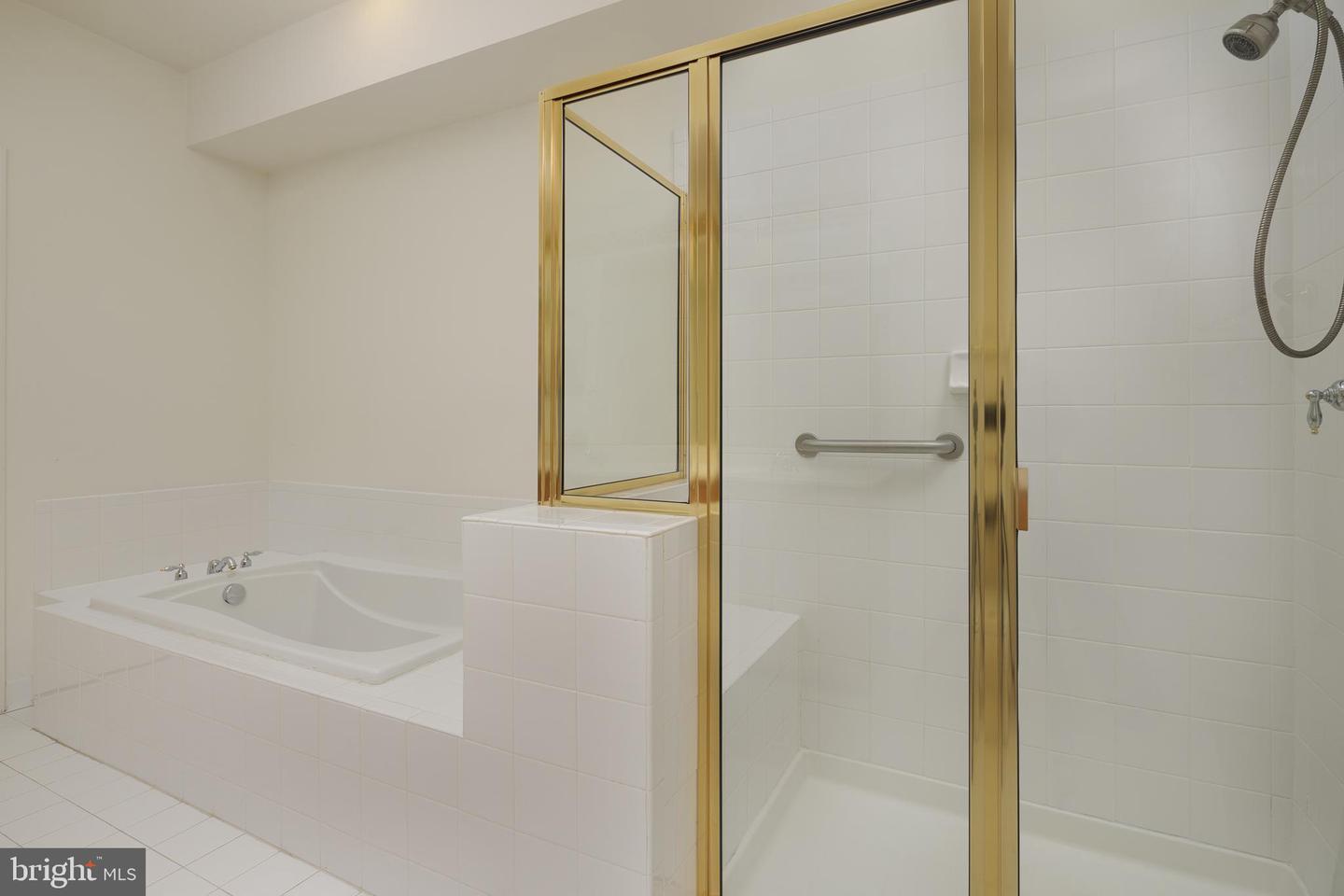 8600 LIBERTY TRL #206, MANASSAS, Virginia 20110, 2 Bedrooms Bedrooms, ,2 BathroomsBathrooms,Residential,For sale,8600 LIBERTY TRL #206,VAMN2008652 MLS # VAMN2008652