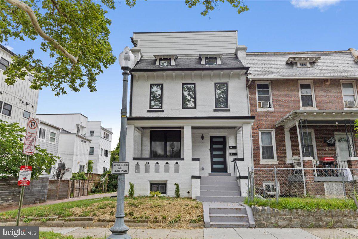 641 QUEBEC PL NW #1, WASHINGTON, District Of Columbia 20010, 4 Bedrooms Bedrooms, ,3 BathroomsBathrooms,Residential,For sale,641 QUEBEC PL NW #1,DCDC2209560 MLS # DCDC2209560