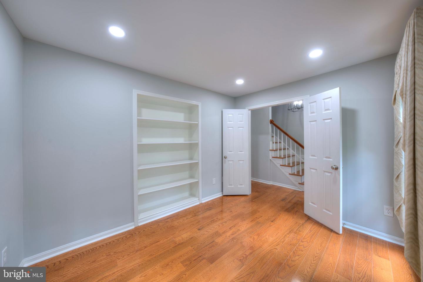 1566 OLD EATON LN, RESTON, Virginia 20194, 4 Bedrooms Bedrooms, ,3 BathroomsBathrooms,Residential,For sale,1566 OLD EATON LN,VAFX2254540 MLS # VAFX2254540