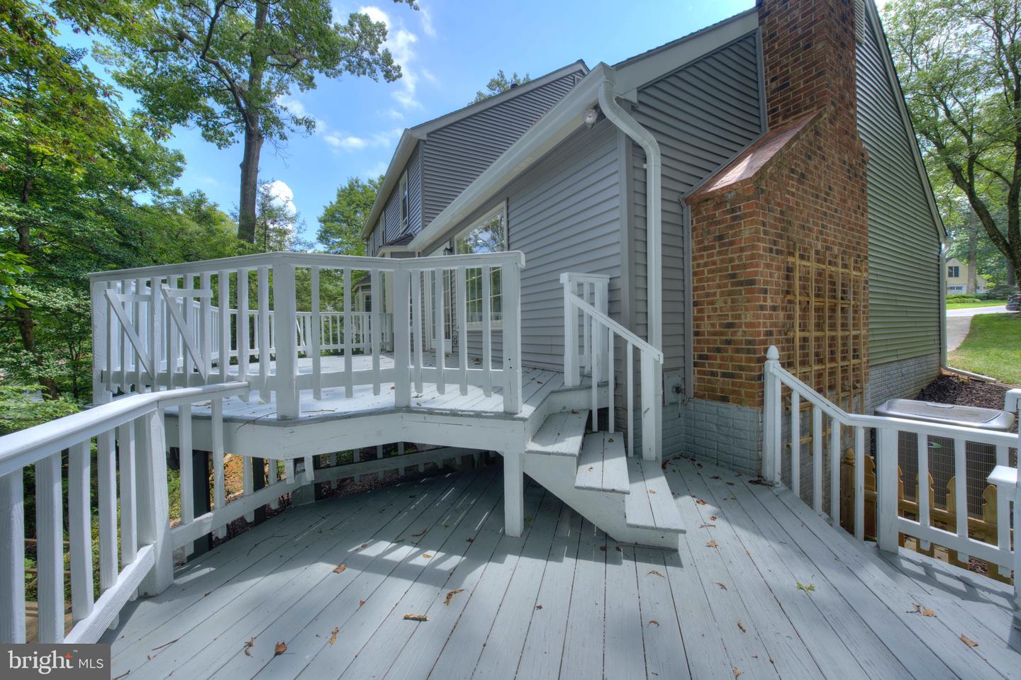 1566 OLD EATON LN, RESTON, Virginia 20194, 4 Bedrooms Bedrooms, ,3 BathroomsBathrooms,Residential,For sale,1566 OLD EATON LN,VAFX2254540 MLS # VAFX2254540