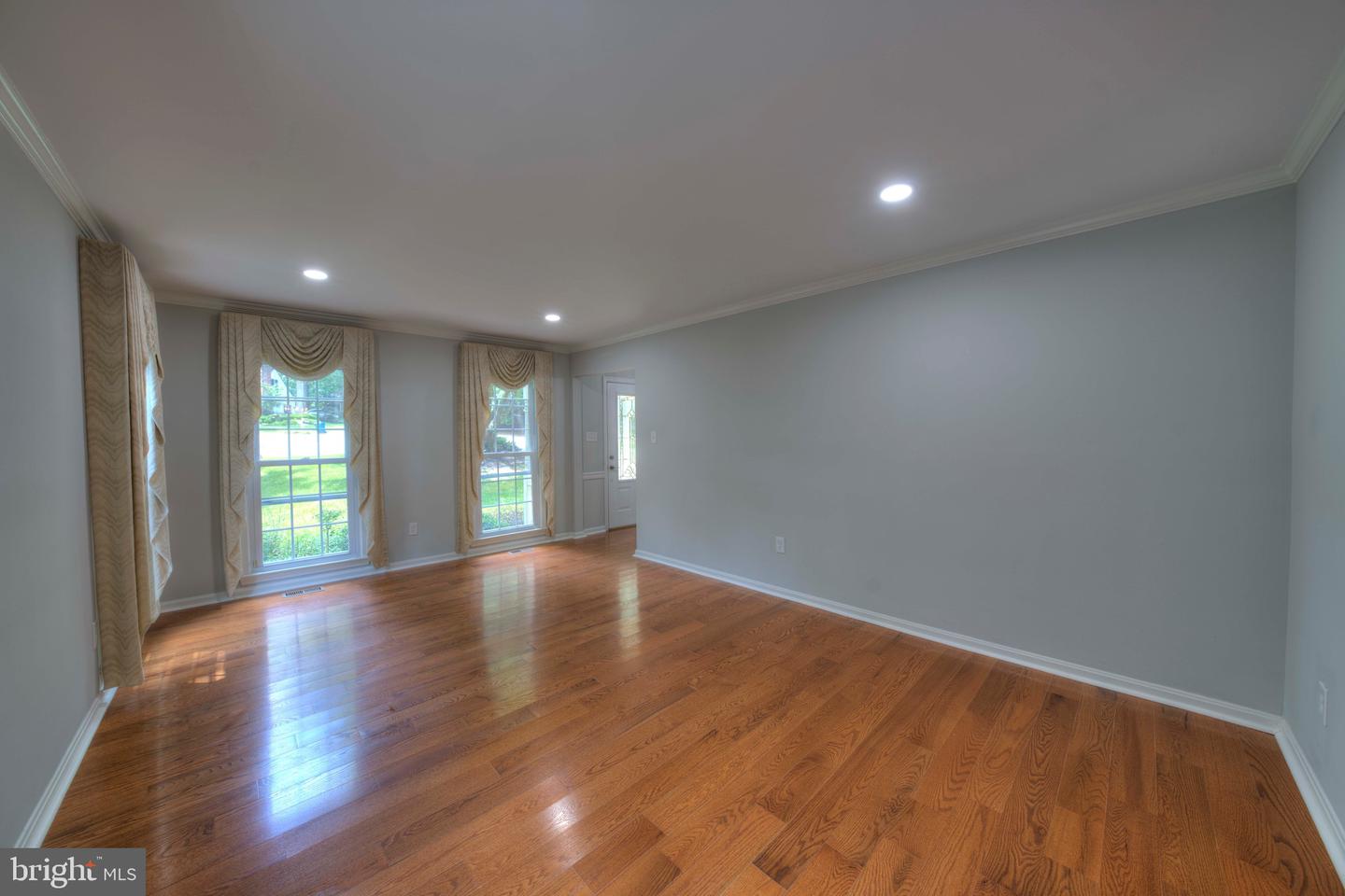 1566 OLD EATON LN, RESTON, Virginia 20194, 4 Bedrooms Bedrooms, ,3 BathroomsBathrooms,Residential,For sale,1566 OLD EATON LN,VAFX2254540 MLS # VAFX2254540