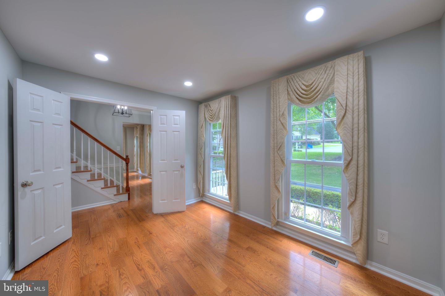 1566 OLD EATON LN, RESTON, Virginia 20194, 4 Bedrooms Bedrooms, ,3 BathroomsBathrooms,Residential,For sale,1566 OLD EATON LN,VAFX2254540 MLS # VAFX2254540