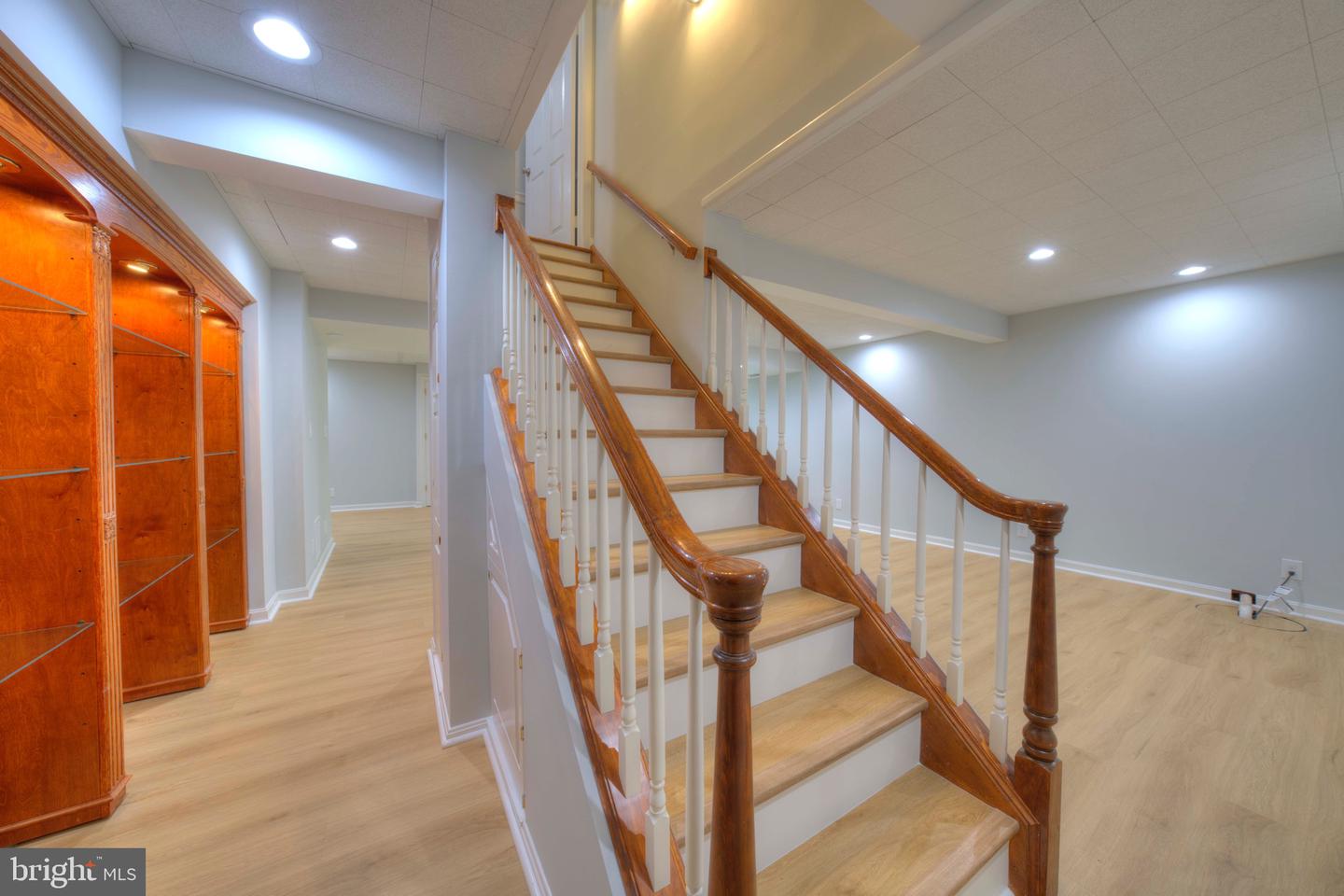 1566 OLD EATON LN, RESTON, Virginia 20194, 4 Bedrooms Bedrooms, ,3 BathroomsBathrooms,Residential,For sale,1566 OLD EATON LN,VAFX2254540 MLS # VAFX2254540
