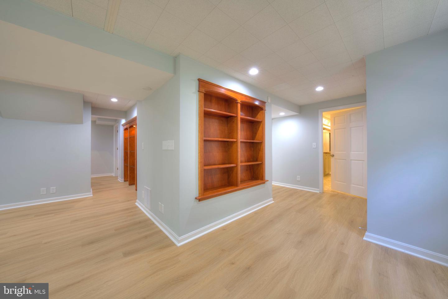 1566 OLD EATON LN, RESTON, Virginia 20194, 4 Bedrooms Bedrooms, ,3 BathroomsBathrooms,Residential,For sale,1566 OLD EATON LN,VAFX2254540 MLS # VAFX2254540