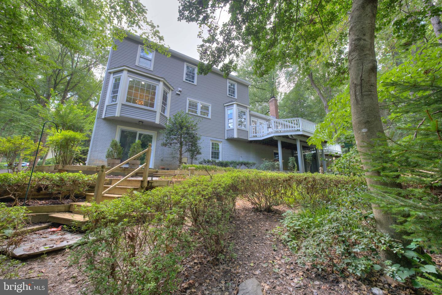 1566 OLD EATON LN, RESTON, Virginia 20194, 4 Bedrooms Bedrooms, ,3 BathroomsBathrooms,Residential,For sale,1566 OLD EATON LN,VAFX2254540 MLS # VAFX2254540