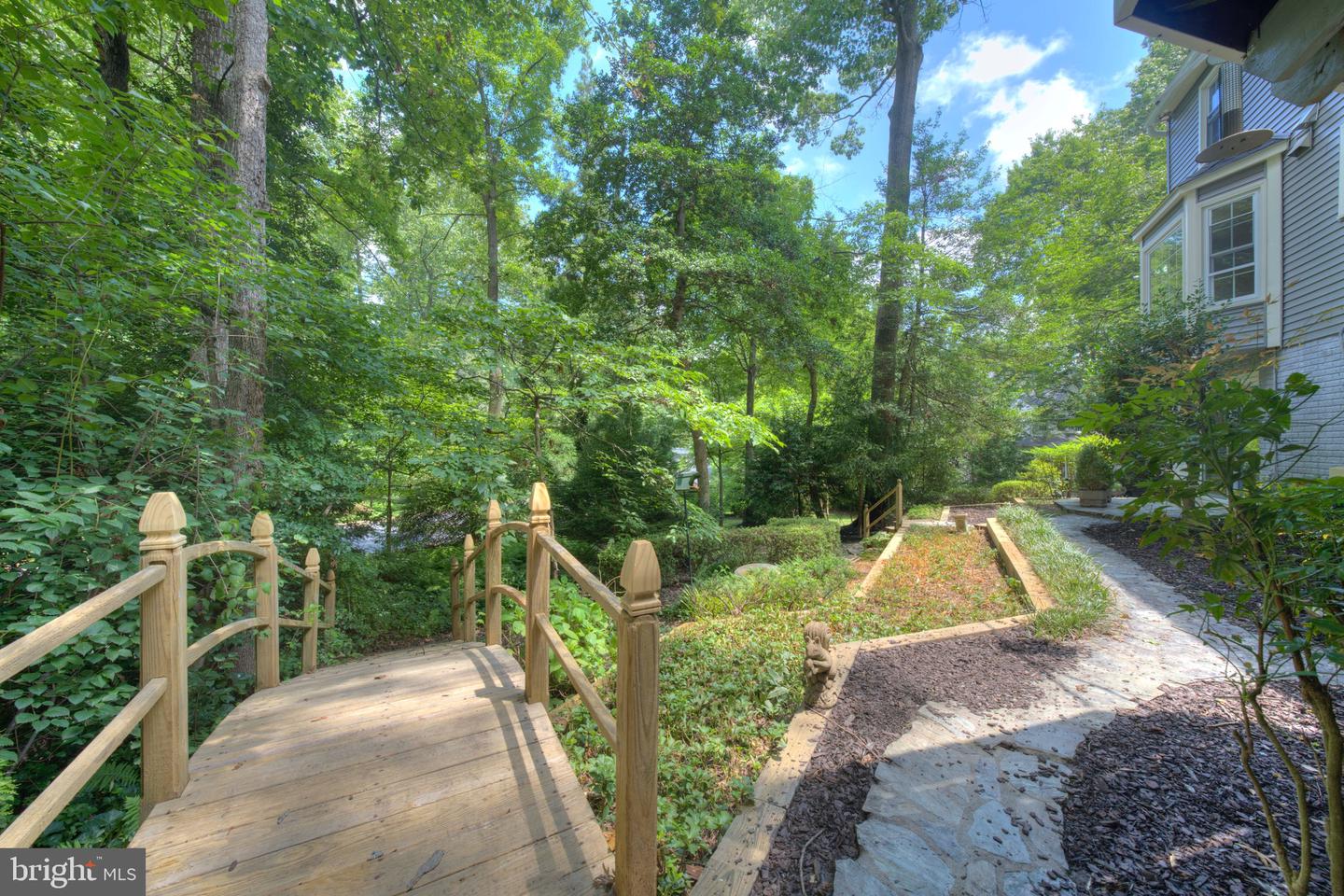 1566 OLD EATON LN, RESTON, Virginia 20194, 4 Bedrooms Bedrooms, ,3 BathroomsBathrooms,Residential,For sale,1566 OLD EATON LN,VAFX2254540 MLS # VAFX2254540
