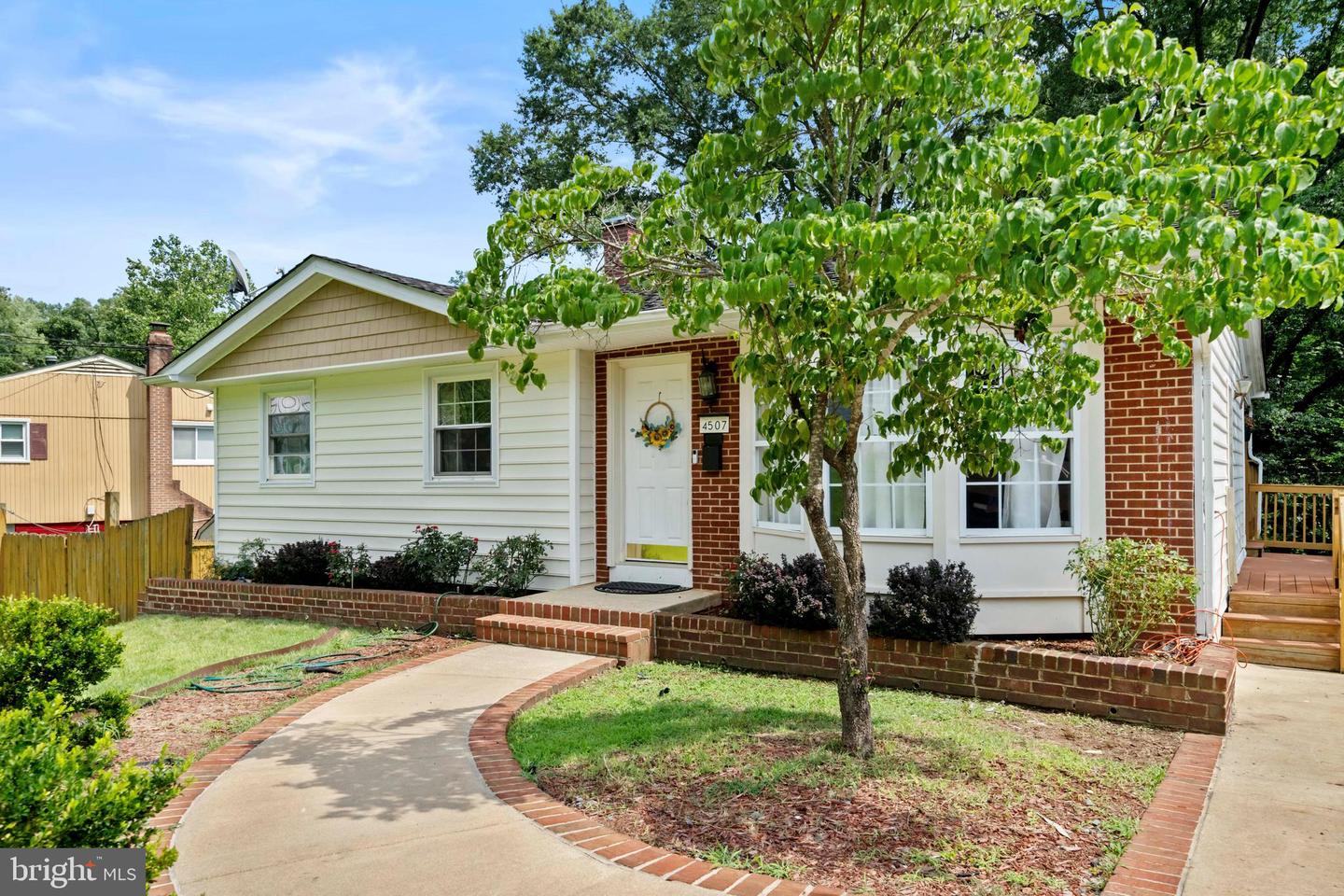 4507 TIPTON LN, ALEXANDRIA, Virginia 22310, 6 Bedrooms Bedrooms, ,2 BathroomsBathrooms,Residential,For sale,4507 TIPTON LN,VAFX2254606 MLS # VAFX2254606