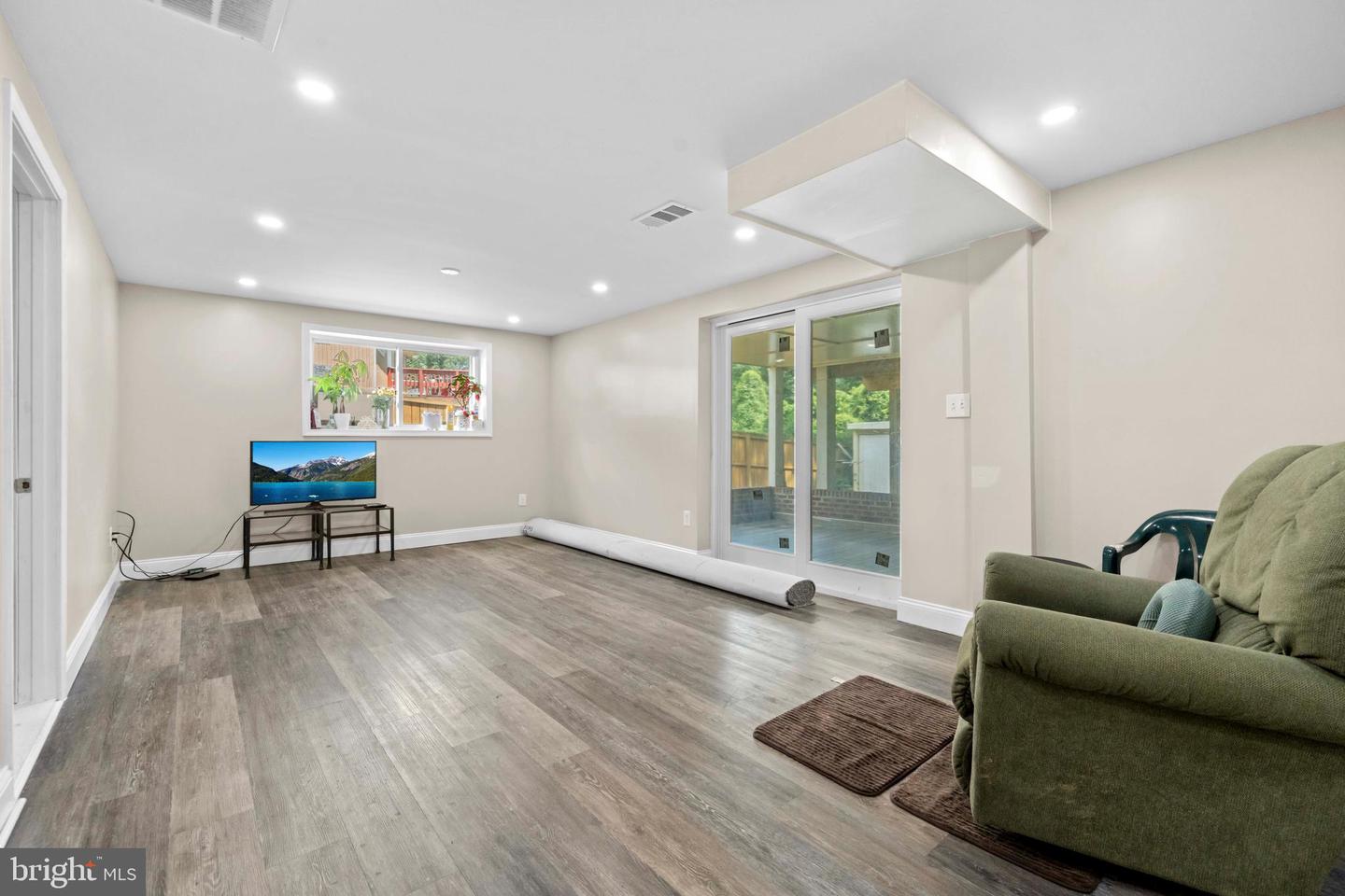 4507 TIPTON LN, ALEXANDRIA, Virginia 22310, 6 Bedrooms Bedrooms, ,2 BathroomsBathrooms,Residential,For sale,4507 TIPTON LN,VAFX2254606 MLS # VAFX2254606