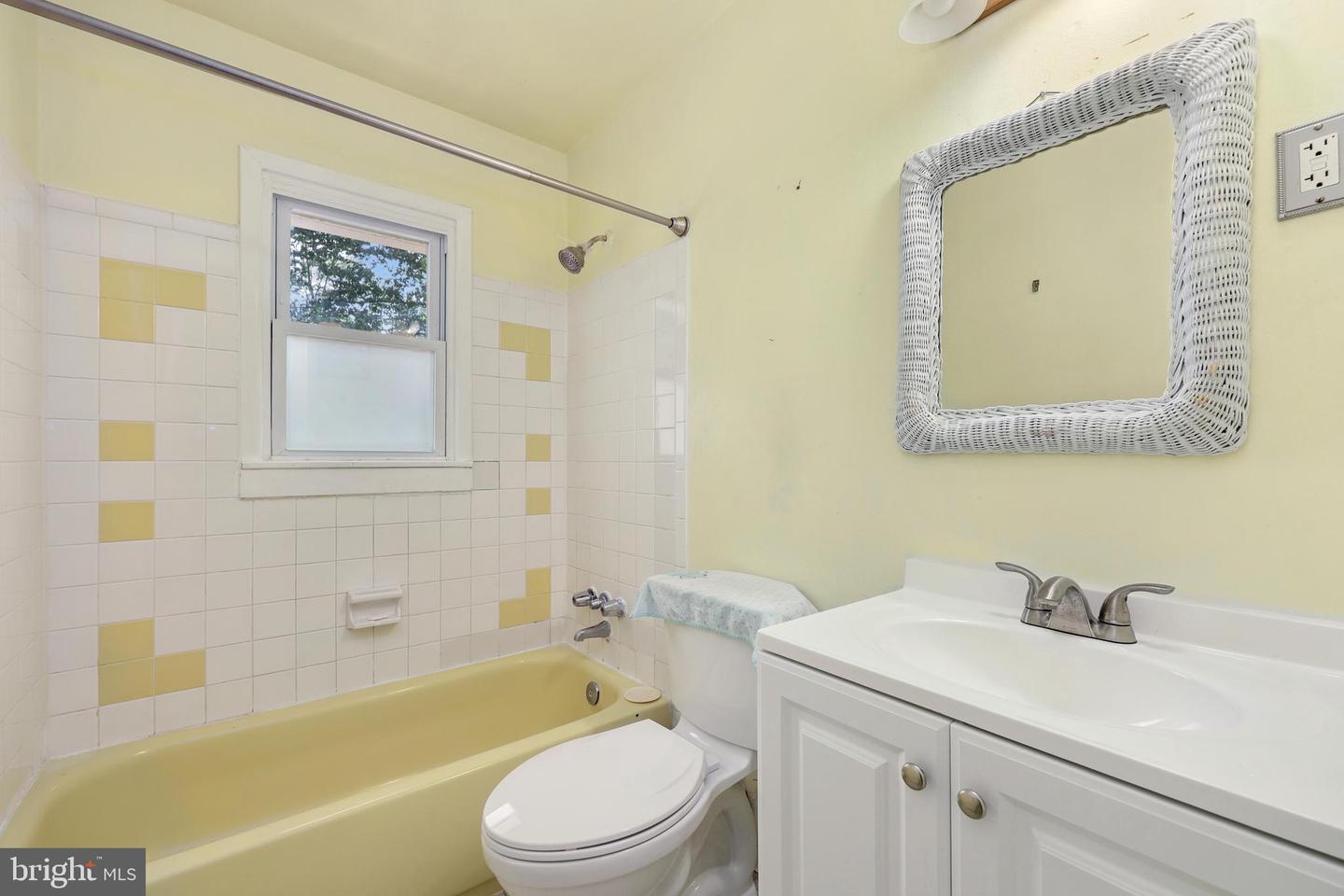 15114 CALEXICO LN, WOODBRIDGE, Virginia 22193, 4 Bedrooms Bedrooms, ,2 BathroomsBathrooms,Residential,For sale,15114 CALEXICO LN,VAPW2098864 MLS # VAPW2098864
