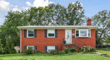15114 CALEXICO LN, WOODBRIDGE, Virginia 22193, 4 Bedrooms Bedrooms, ,2 BathroomsBathrooms,Residential,For sale,15114 CALEXICO LN,VAPW2098864 MLS # VAPW2098864