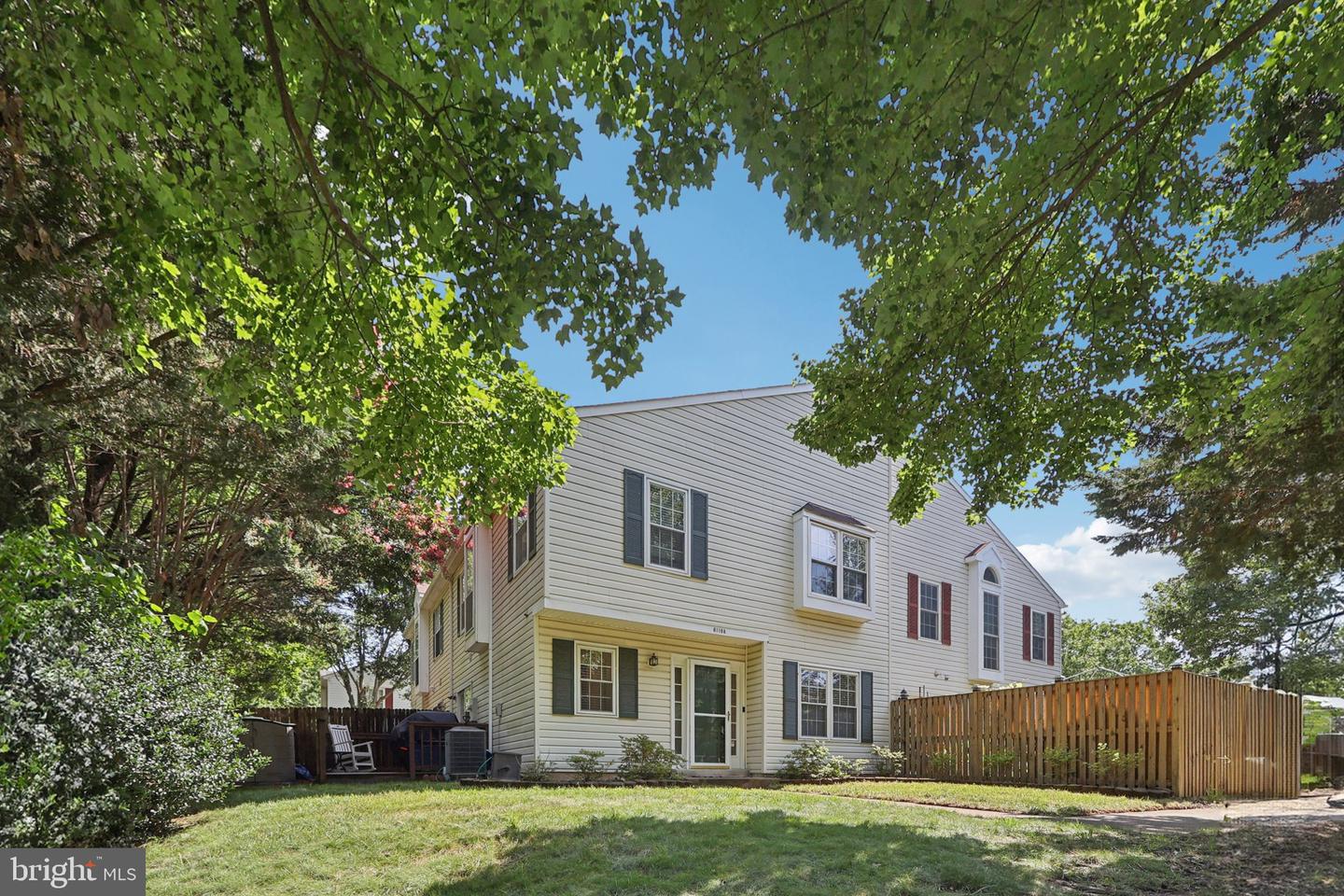 6110-A HOSKINS HOLLOW CIR, CENTREVILLE, Virginia 20121, 3 Bedrooms Bedrooms, ,2 BathroomsBathrooms,Residential,For sale,6110-A HOSKINS HOLLOW CIR,VAFX2254708 MLS # VAFX2254708