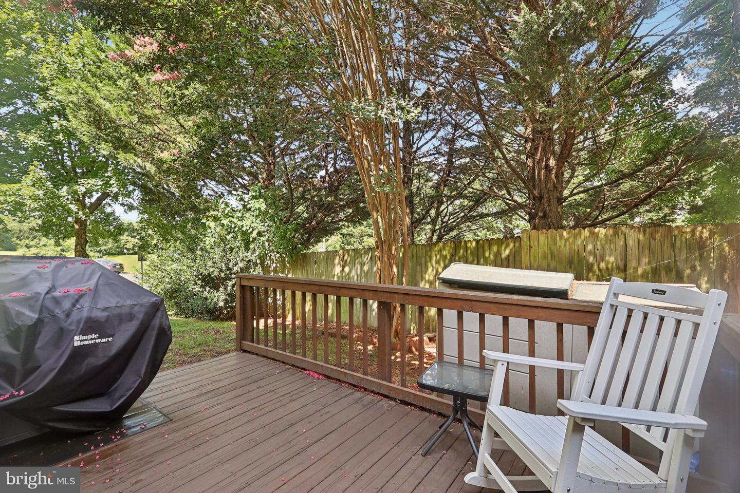 6110-A HOSKINS HOLLOW CIR, CENTREVILLE, Virginia 20121, 3 Bedrooms Bedrooms, ,2 BathroomsBathrooms,Residential,For sale,6110-A HOSKINS HOLLOW CIR,VAFX2254708 MLS # VAFX2254708