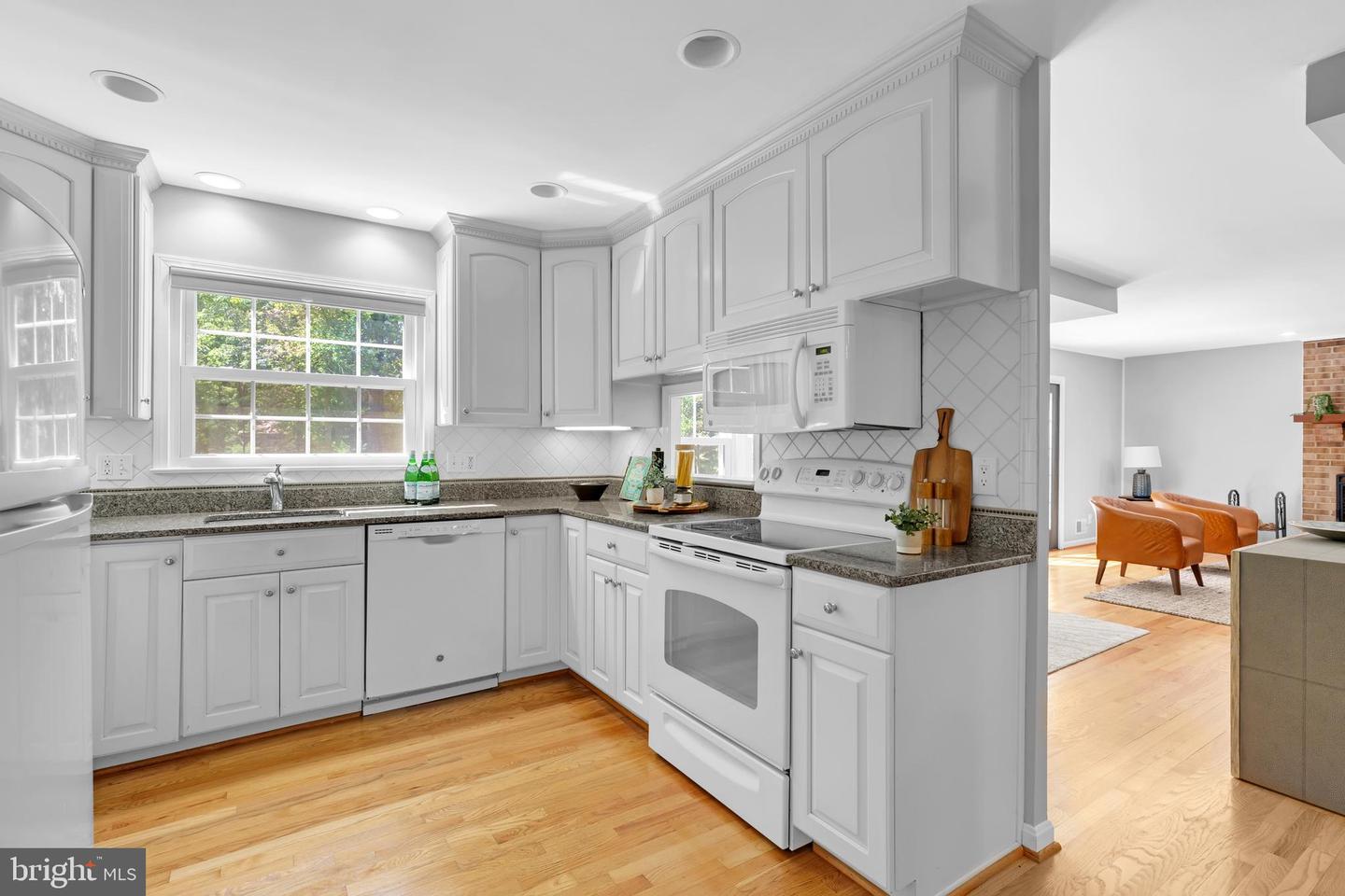 8618 GATESHEAD RD, ALEXANDRIA, Virginia 22309, 4 Bedrooms Bedrooms, ,2 BathroomsBathrooms,Residential,For sale,8618 GATESHEAD RD,VAFX2254856 MLS # VAFX2254856