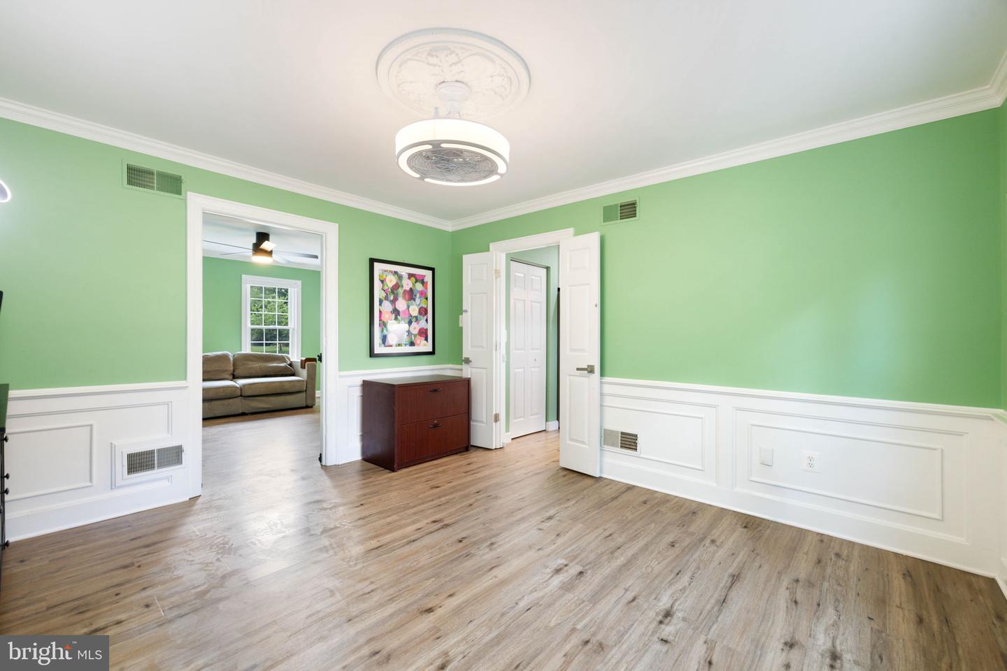 422 MOSBY DR SW, LEESBURG, Virginia 20175, 4 Bedrooms Bedrooms, ,3 BathroomsBathrooms,Residential,For sale,422 MOSBY DR SW,VALO2101858 MLS # VALO2101858