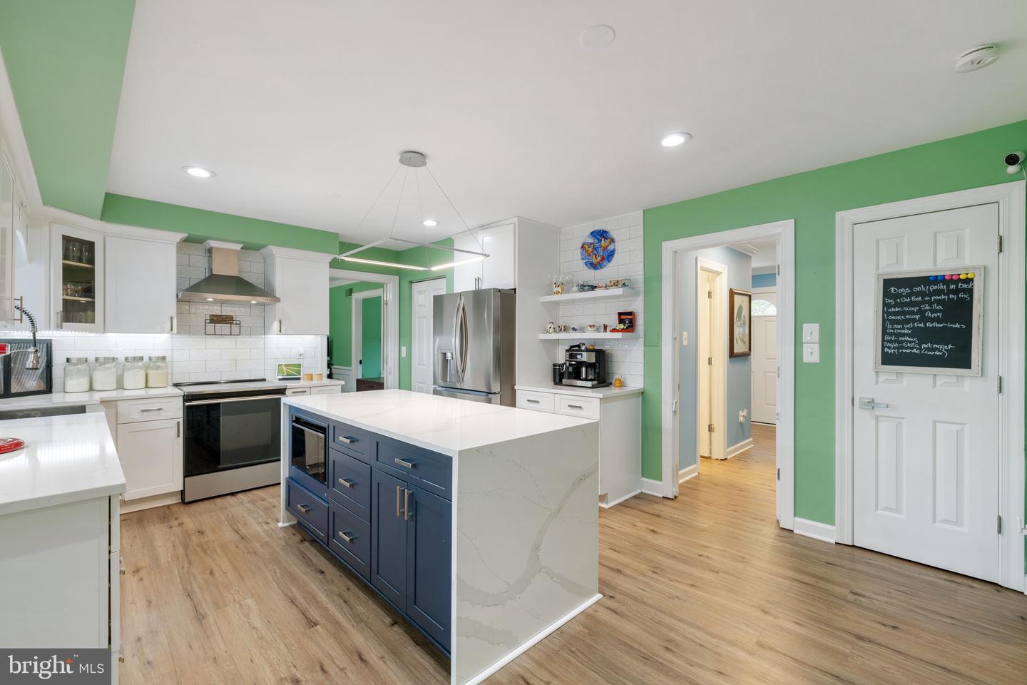 422 MOSBY DR SW, LEESBURG, Virginia 20175, 4 Bedrooms Bedrooms, ,3 BathroomsBathrooms,Residential,For sale,422 MOSBY DR SW,VALO2101858 MLS # VALO2101858