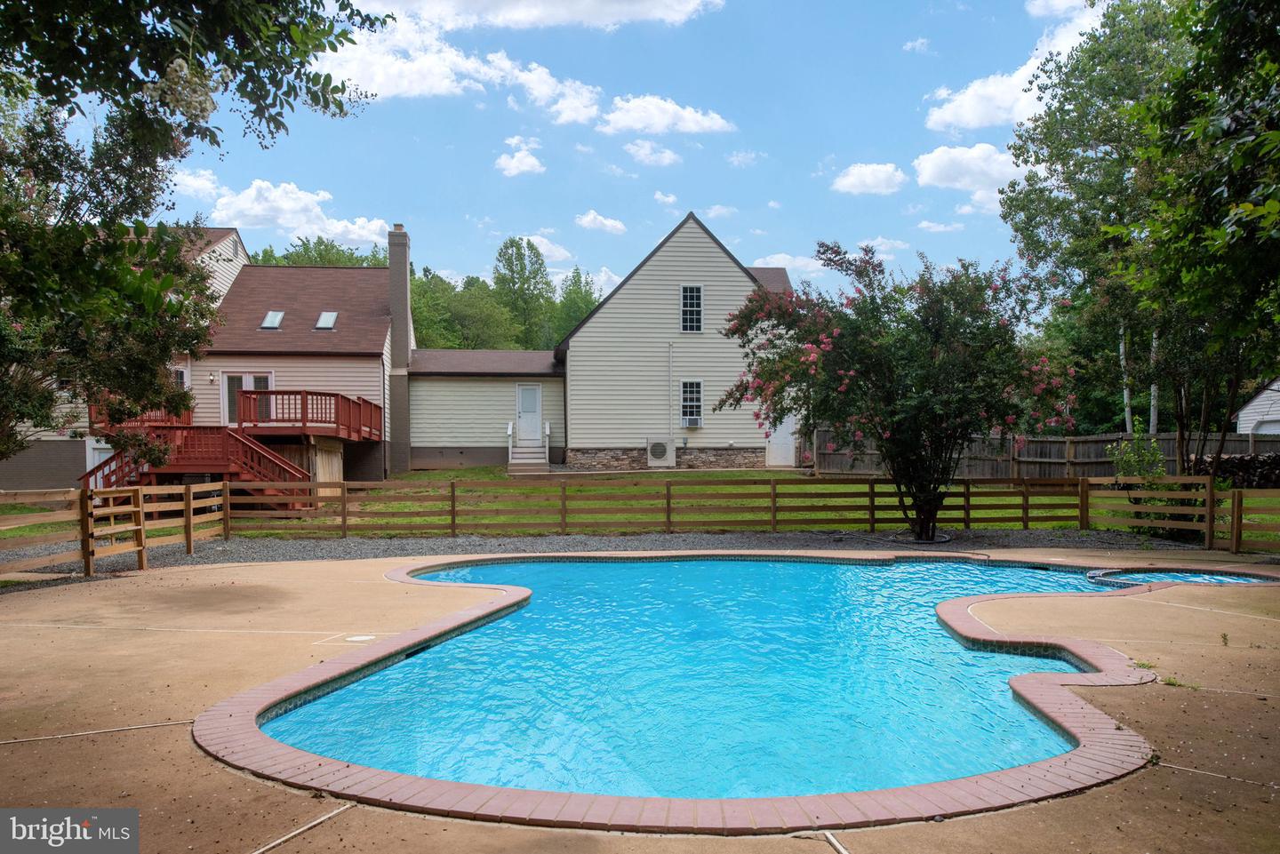 159 MARCHANT DR, FREDERICKSBURG, Virginia 22406, 6 Bedrooms Bedrooms, ,3 BathroomsBathrooms,Residential,For sale,159 MARCHANT DR,VAST2038042 MLS # VAST2038042