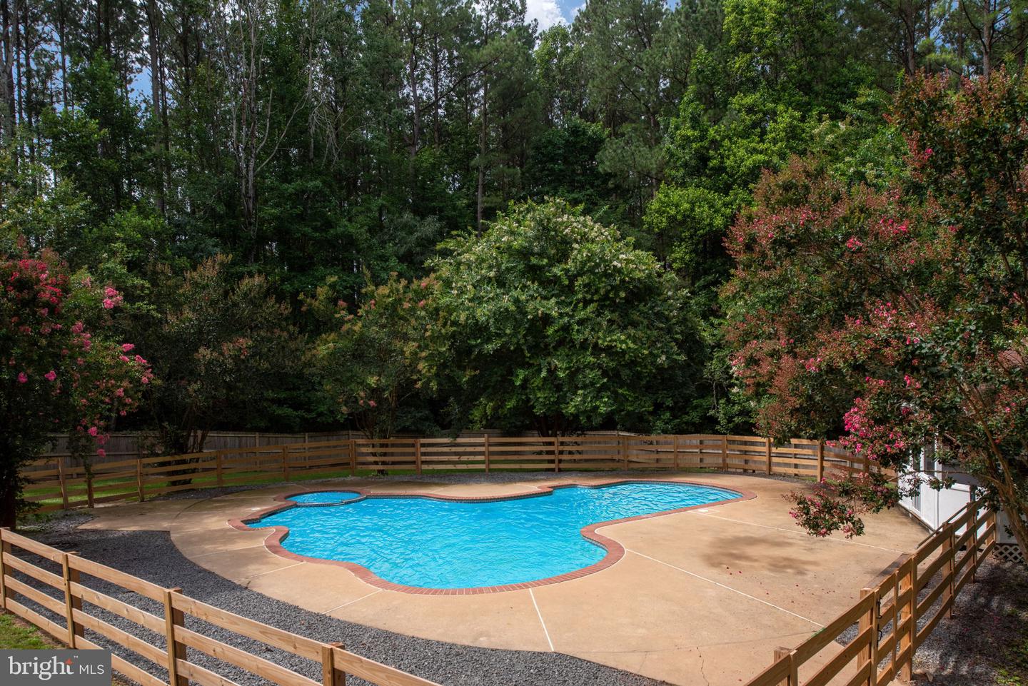 159 MARCHANT DR, FREDERICKSBURG, Virginia 22406, 6 Bedrooms Bedrooms, ,3 BathroomsBathrooms,Residential,For sale,159 MARCHANT DR,VAST2038042 MLS # VAST2038042