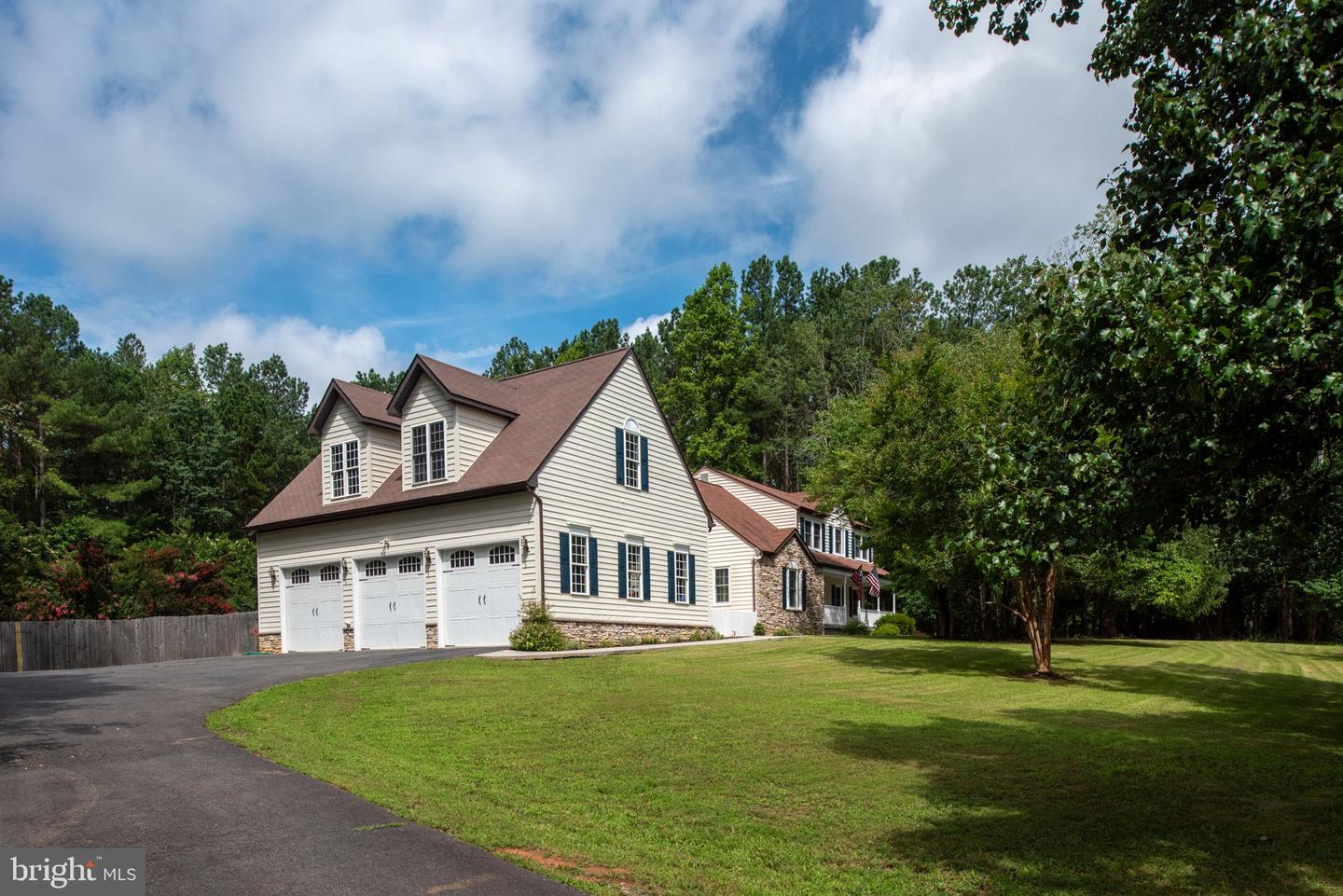 159 MARCHANT DR, FREDERICKSBURG, Virginia 22406, 6 Bedrooms Bedrooms, ,3 BathroomsBathrooms,Residential,For sale,159 MARCHANT DR,VAST2038042 MLS # VAST2038042