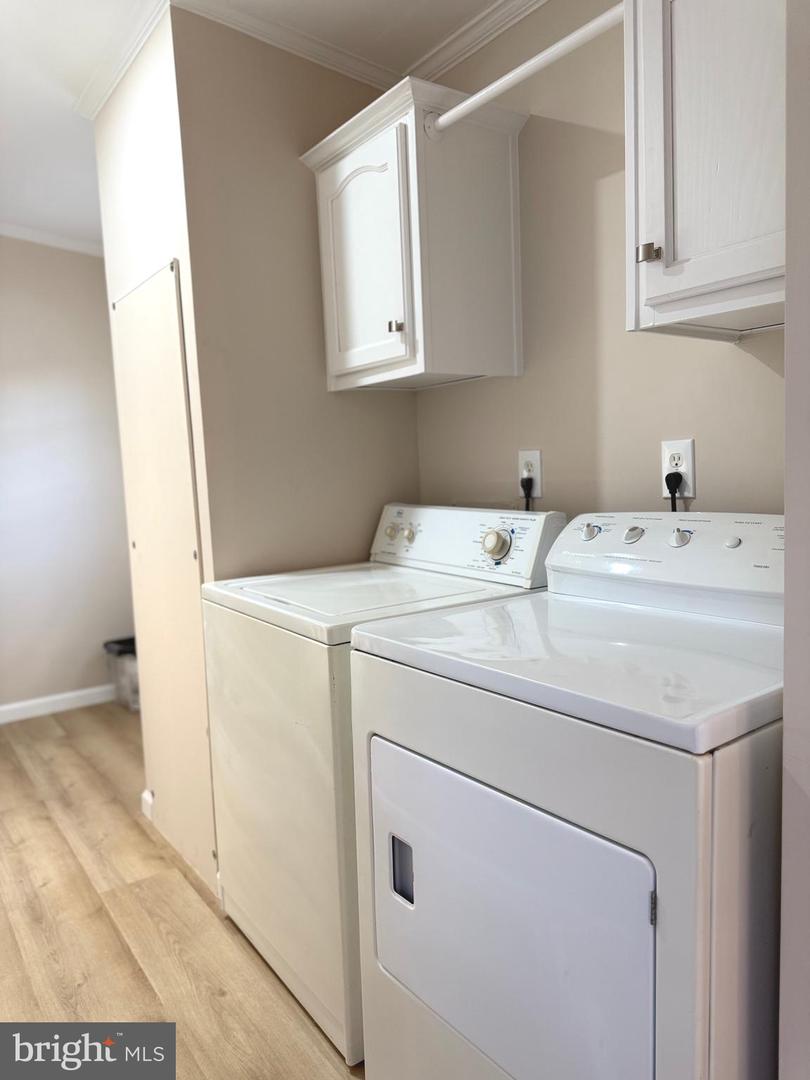 14517 BRANIFF CIRCLE, CHANTILLY, Virginia 20151, 3 Bedrooms Bedrooms, ,2 BathroomsBathrooms,Residential,For sale,14517 BRANIFF CIRCLE,VAFX2235736 MLS # VAFX2235736