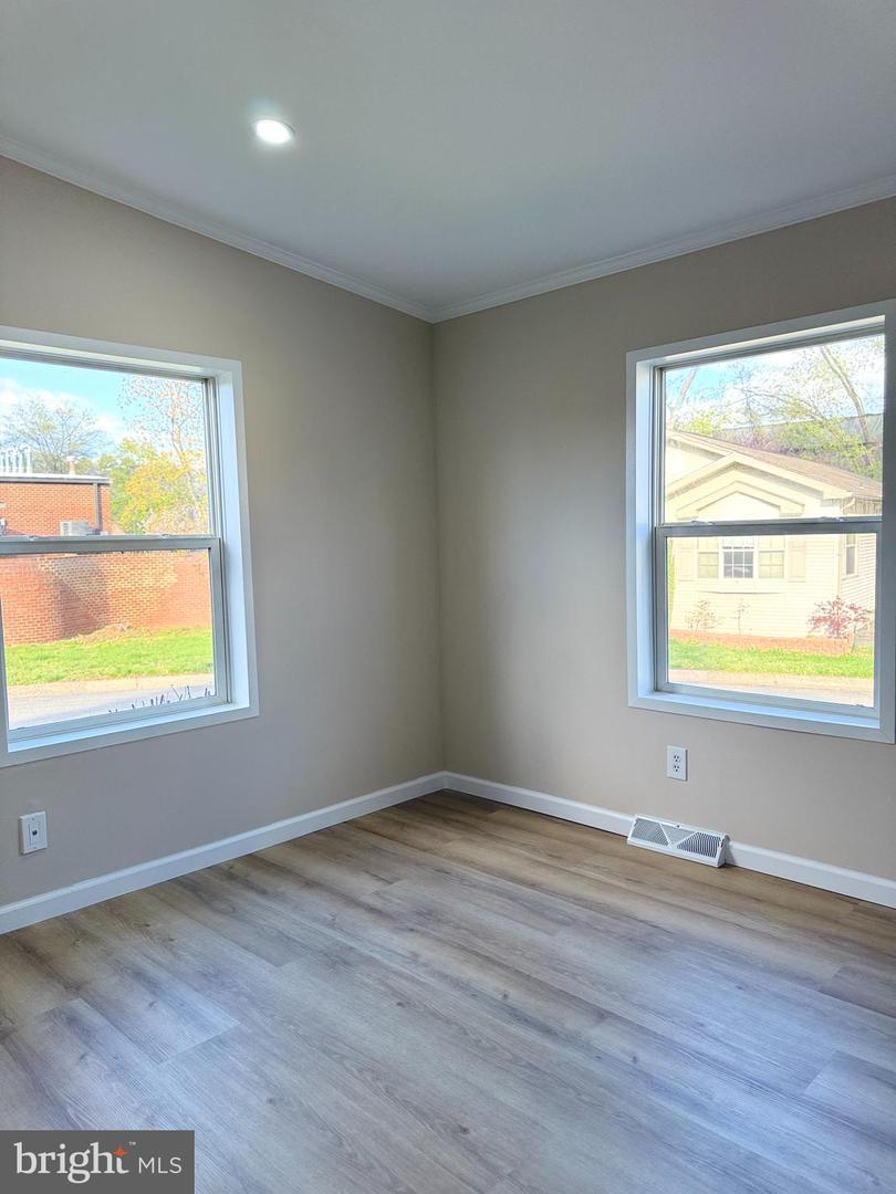 14517 BRANIFF CIRCLE, CHANTILLY, Virginia 20151, 3 Bedrooms Bedrooms, ,2 BathroomsBathrooms,Residential,For sale,14517 BRANIFF CIRCLE,VAFX2235736 MLS # VAFX2235736