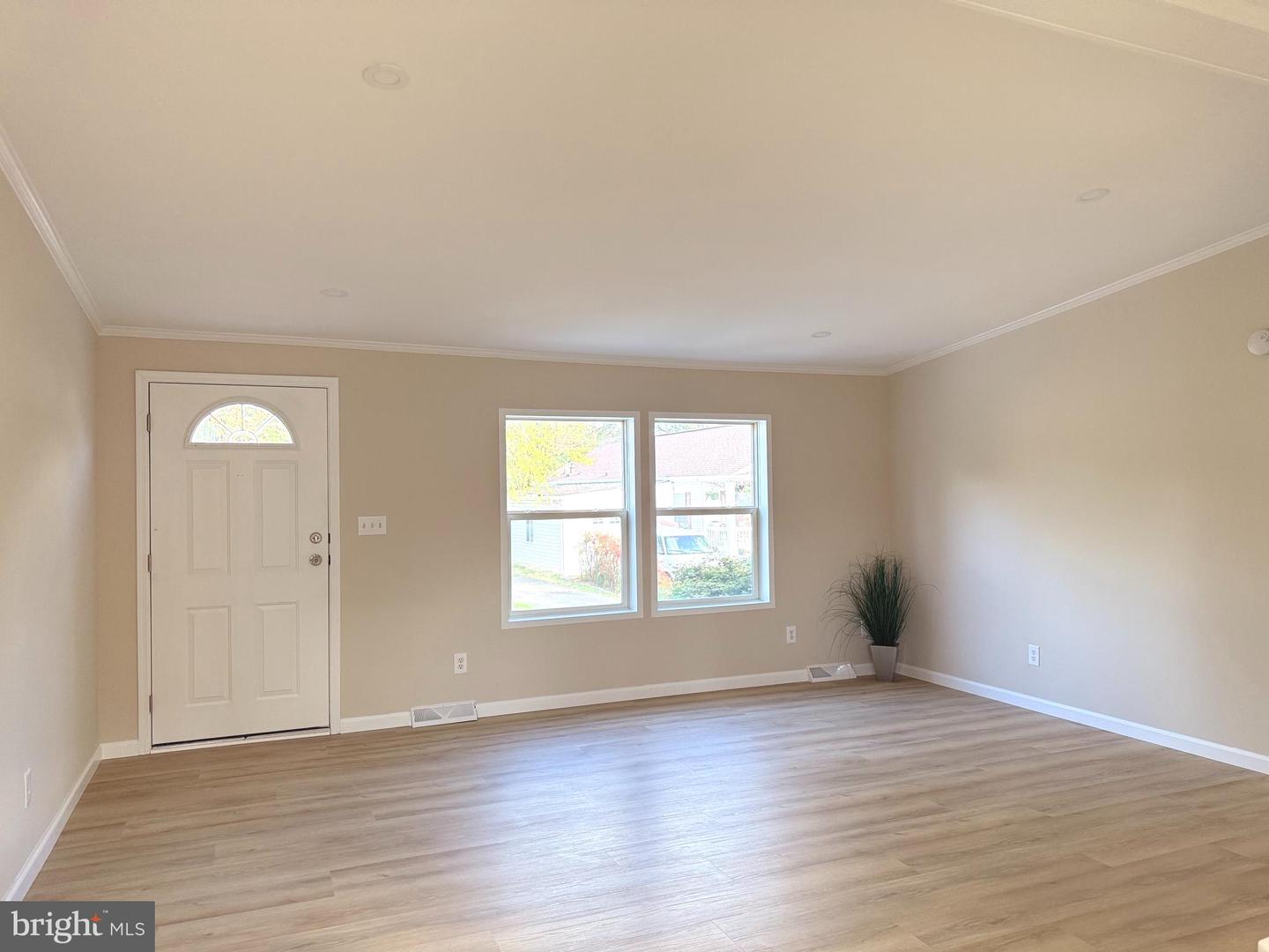 14517 BRANIFF CIRCLE, CHANTILLY, Virginia 20151, 3 Bedrooms Bedrooms, ,2 BathroomsBathrooms,Residential,For sale,14517 BRANIFF CIRCLE,VAFX2235736 MLS # VAFX2235736